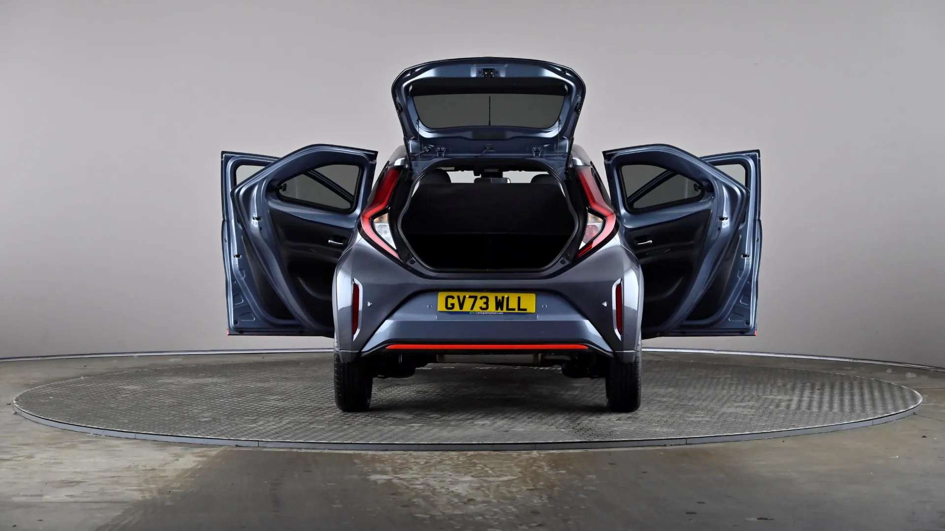 2024 TOYOTA AYGO X 2024 TOYOTA AYGO X