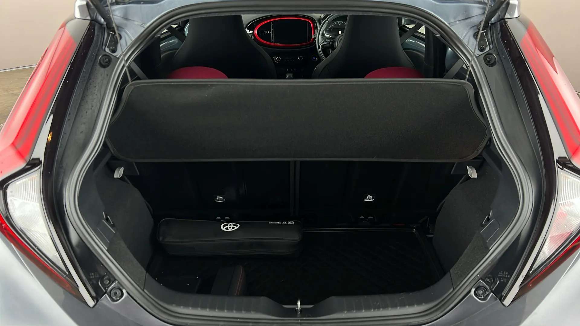 2024 TOYOTA AYGO X 2024 TOYOTA AYGO X