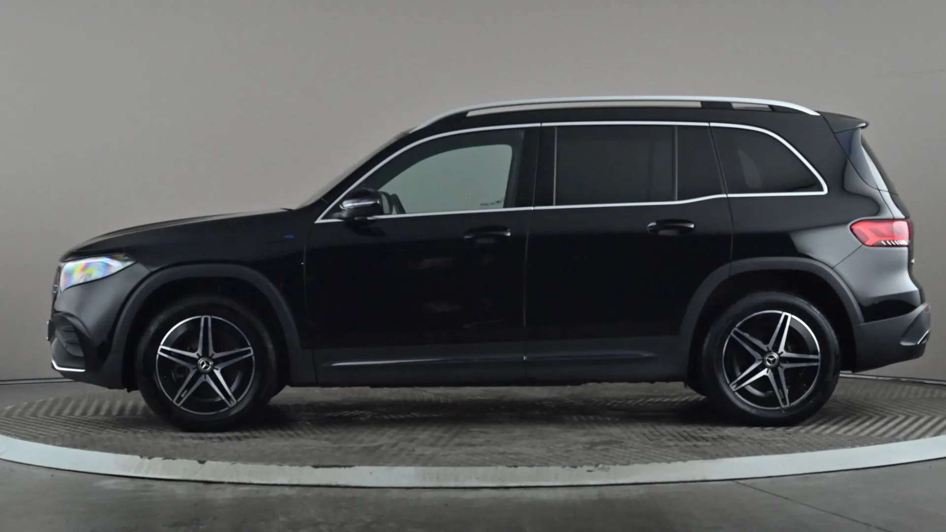 A 2022 MERCEDES-BENZ EQB EQB 350 4Matic 215kW AMG Line 66.5kWh Auto A 2022 MERCEDES-BENZ EQB EQB 350 4Matic 215kW AMG Line 66.5kWh Auto