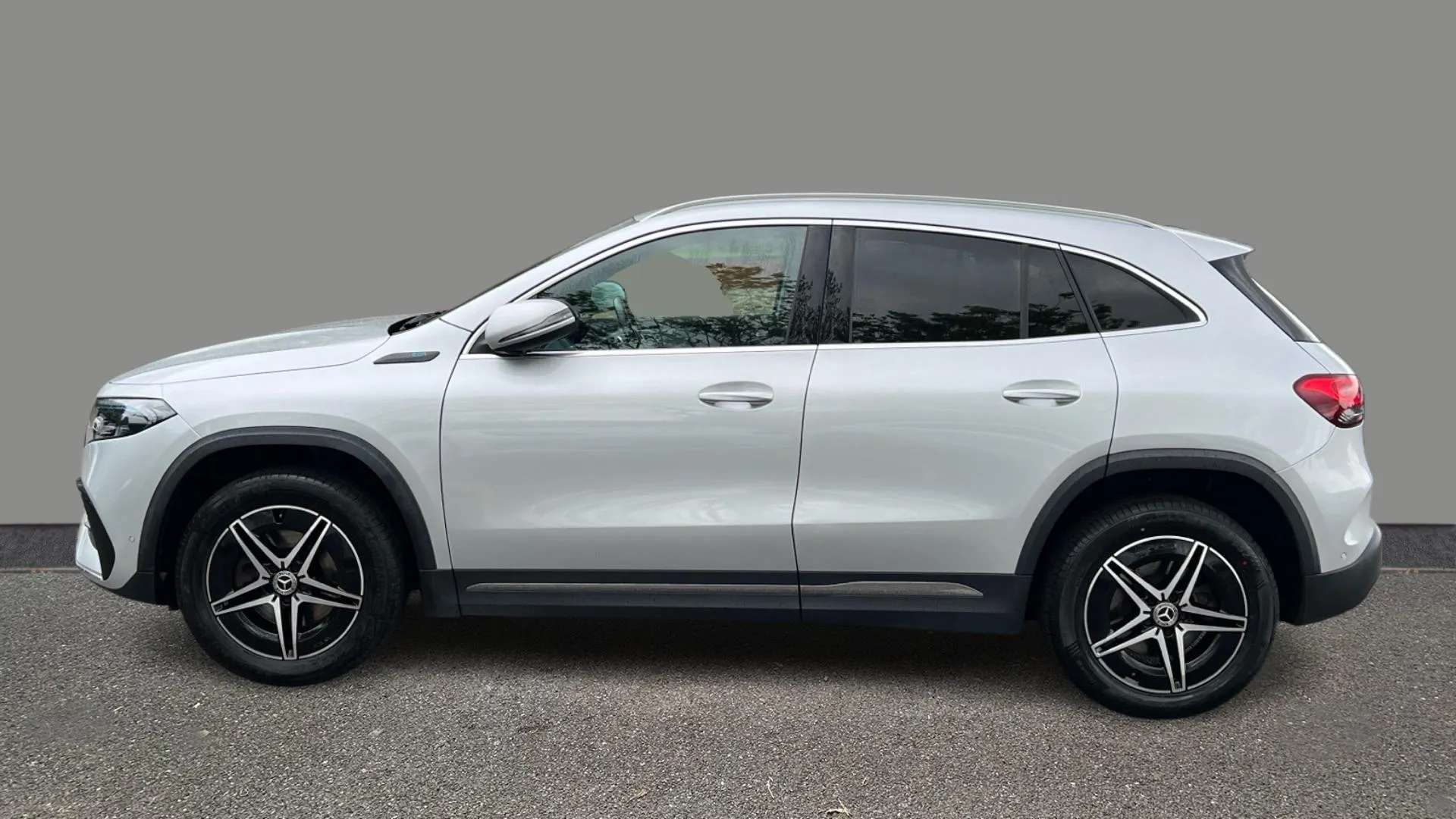 A 2021 MERCEDES-BENZ EQA EQA 250 140kW AMG Line 66.5kWh Auto A 2021 MERCEDES-BENZ EQA EQA 250 140kW AMG Line 66.5kWh Auto