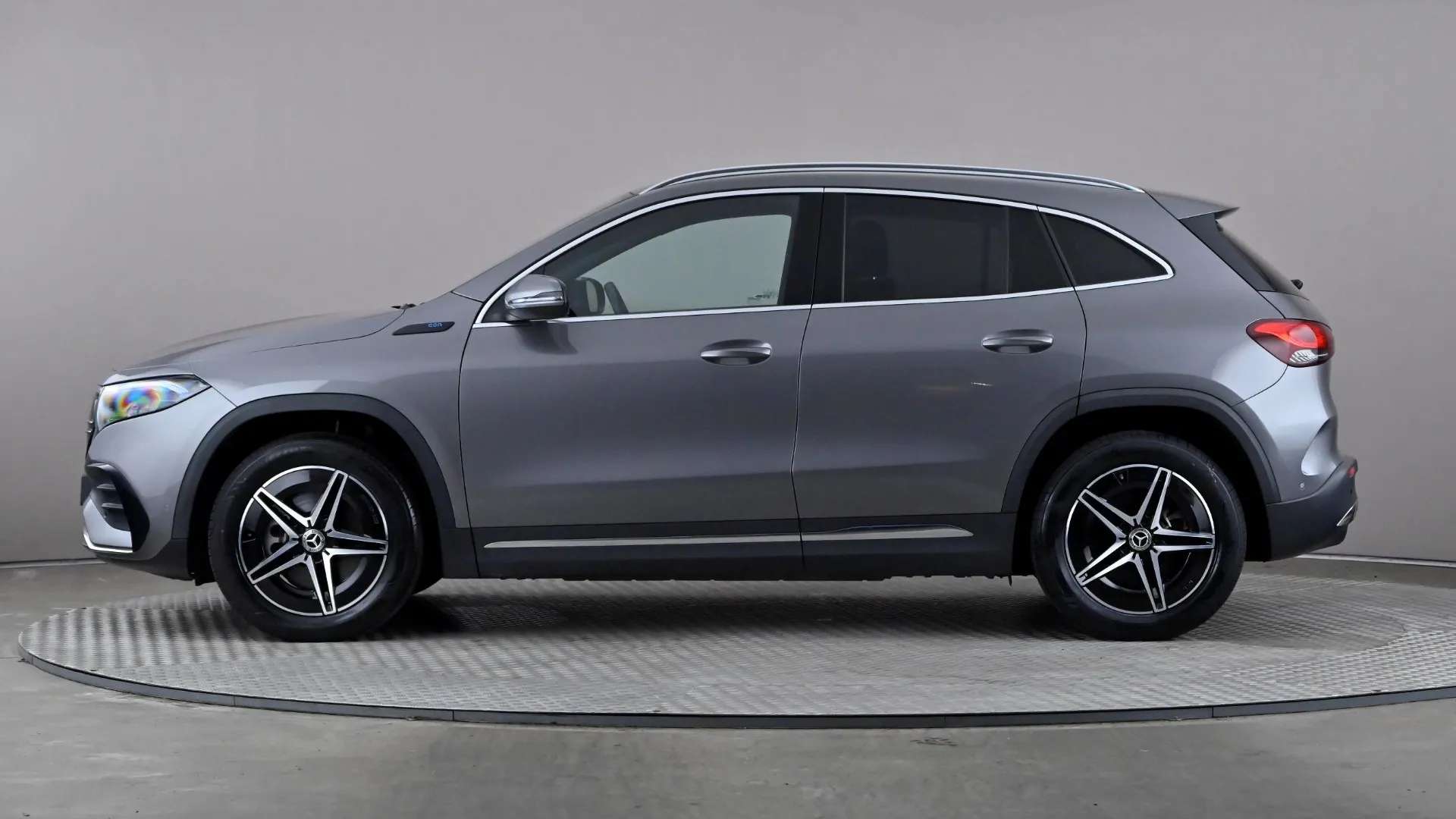 A 2022 MERCEDES-BENZ EQA EQA 350 4Matic 215kW AMG Line 66.5kWh Auto A 2022 MERCEDES-BENZ EQA EQA 350 4Matic 215kW AMG Line 66.5kWh Auto