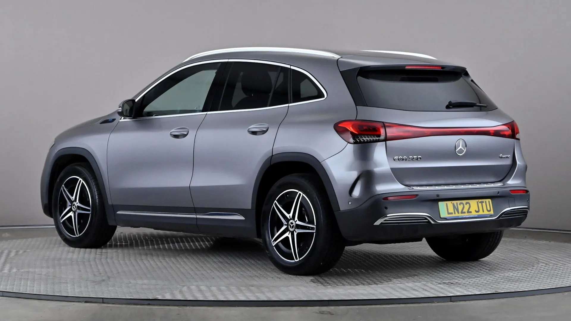 A 2022 MERCEDES-BENZ EQA EQA 350 4Matic 215kW AMG Line 66.5kWh Auto A 2022 MERCEDES-BENZ EQA EQA 350 4Matic 215kW AMG Line 66.5kWh Auto