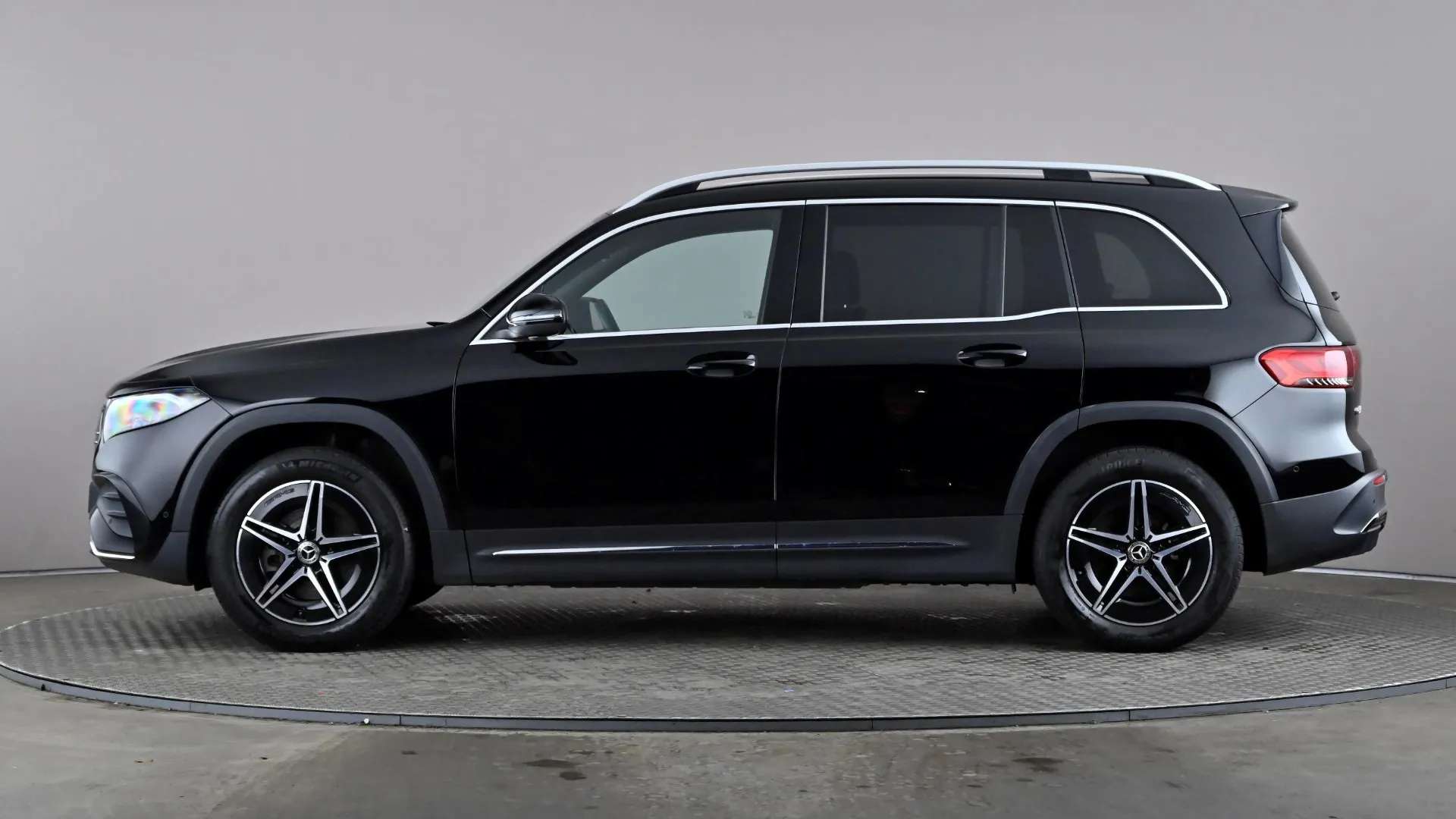 A 2023 MERCEDES-BENZ EQB EQB 300 4Matic 168kW AMG Line 66.5kWh Auto A 2023 MERCEDES-BENZ EQB EQB 300 4Matic 168kW AMG Line 66.5kWh Auto