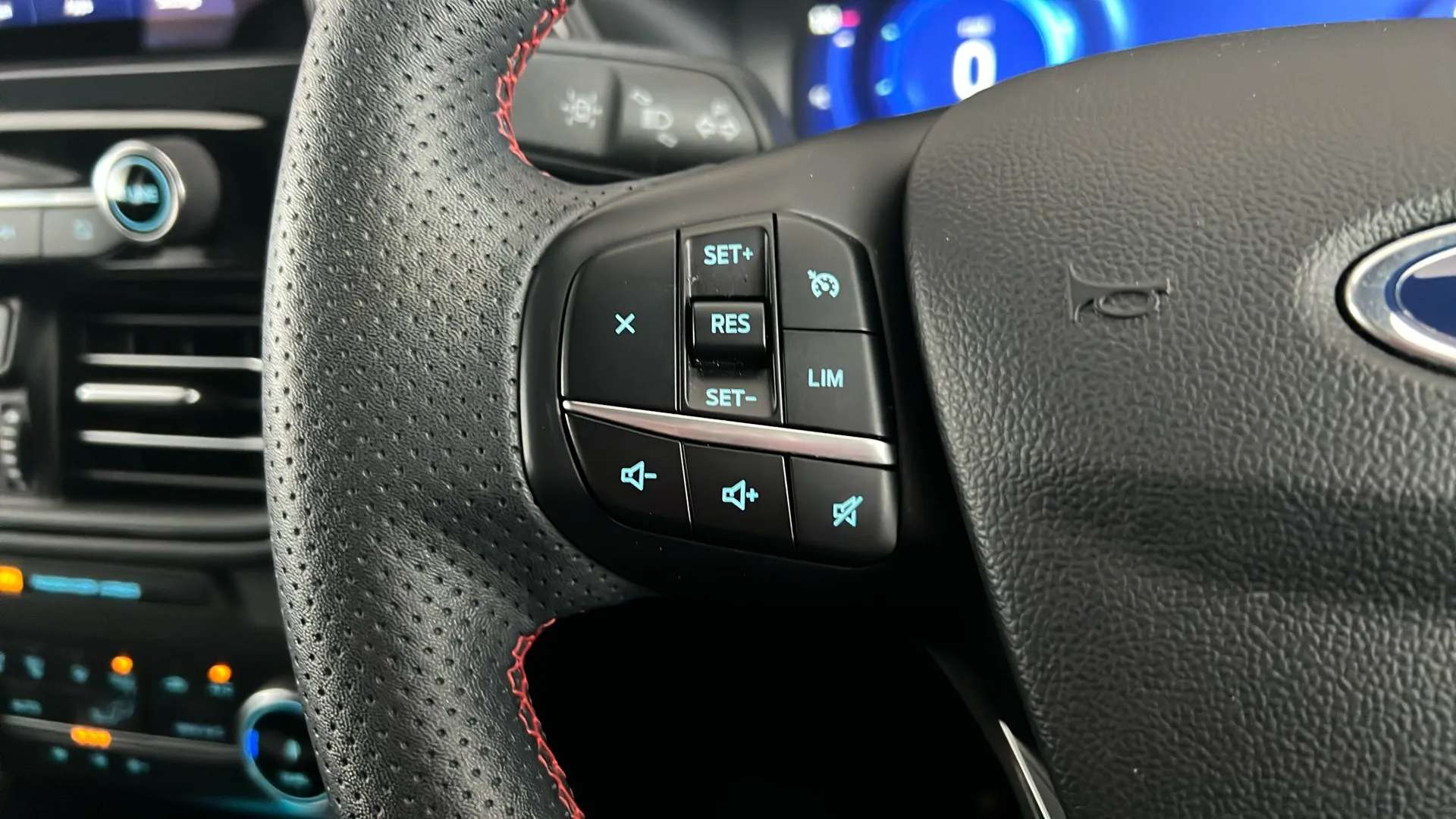 2023 FORD KUGA 2023 FORD KUGA