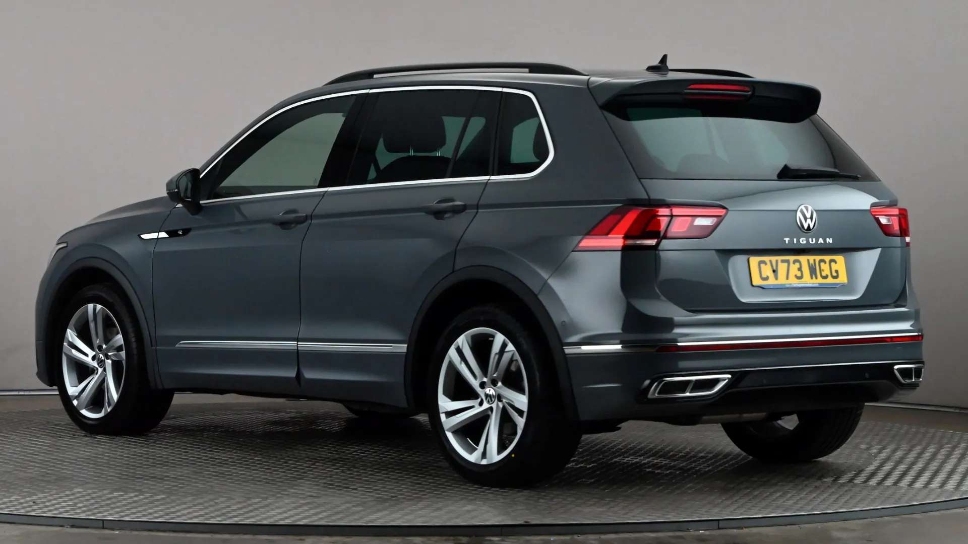 A 2023 VOLKSWAGEN TIGUAN 2.0 TDI R-Line Edition DSG A 2023 VOLKSWAGEN TIGUAN 2.0 TDI R-Line Edition DSG