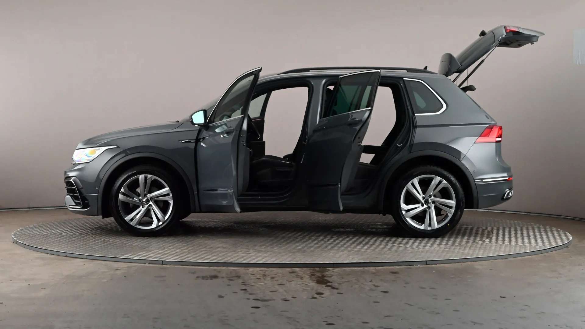 2023 VOLKSWAGEN TIGUAN 2023 VOLKSWAGEN TIGUAN