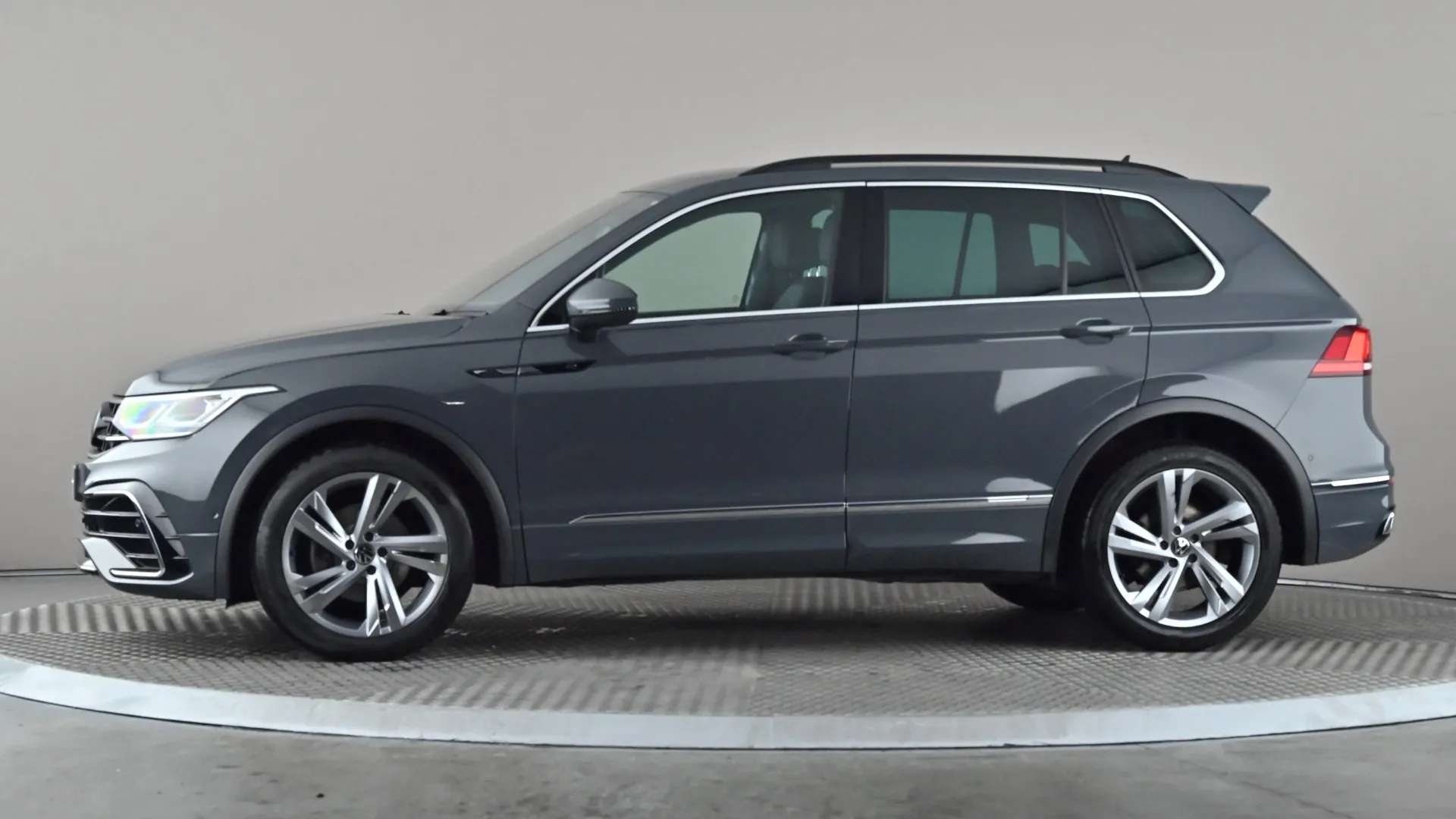 A 2023 VOLKSWAGEN TIGUAN 1.5 TSI 150 R-Line Edition DSG A 2023 VOLKSWAGEN TIGUAN 1.5 TSI 150 R-Line Edition DSG