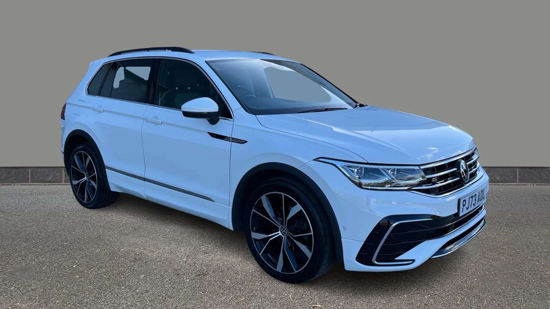 A 2023 VOLKSWAGEN TIGUAN 2.0 TDI R-Line Edition DSG A 2023 VOLKSWAGEN TIGUAN 2.0 TDI R-Line Edition DSG