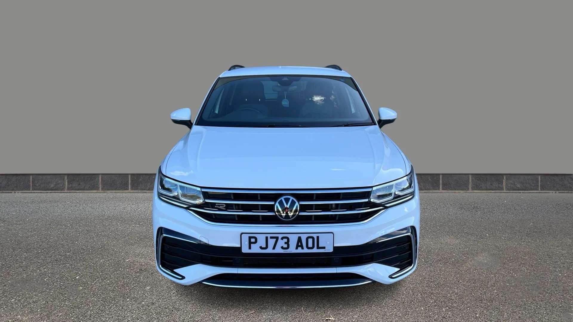 A 2023 VOLKSWAGEN TIGUAN 2.0 TDI R-Line Edition DSG A 2023 VOLKSWAGEN TIGUAN 2.0 TDI R-Line Edition DSG