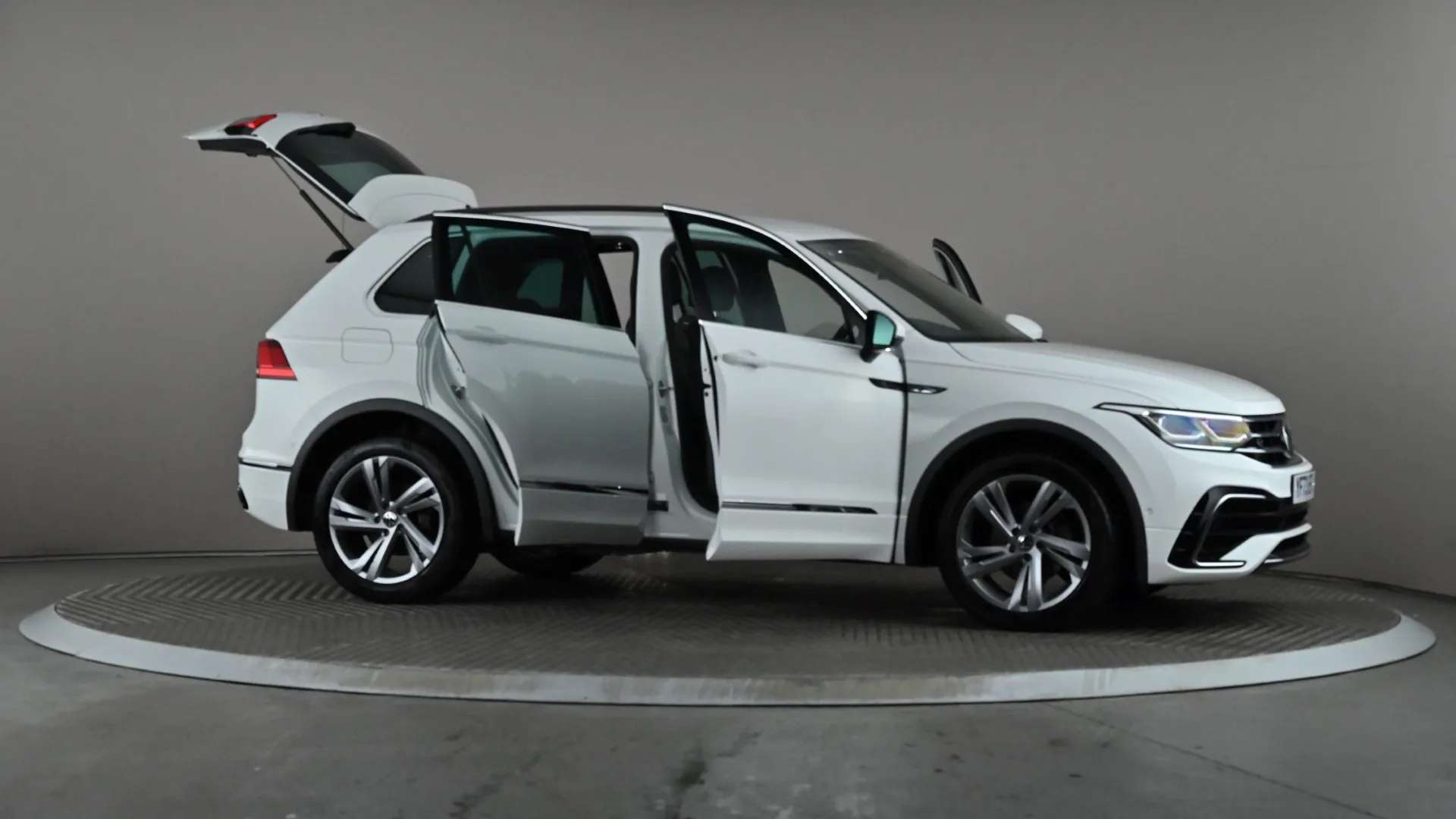2023 VOLKSWAGEN TIGUAN 2023 VOLKSWAGEN TIGUAN