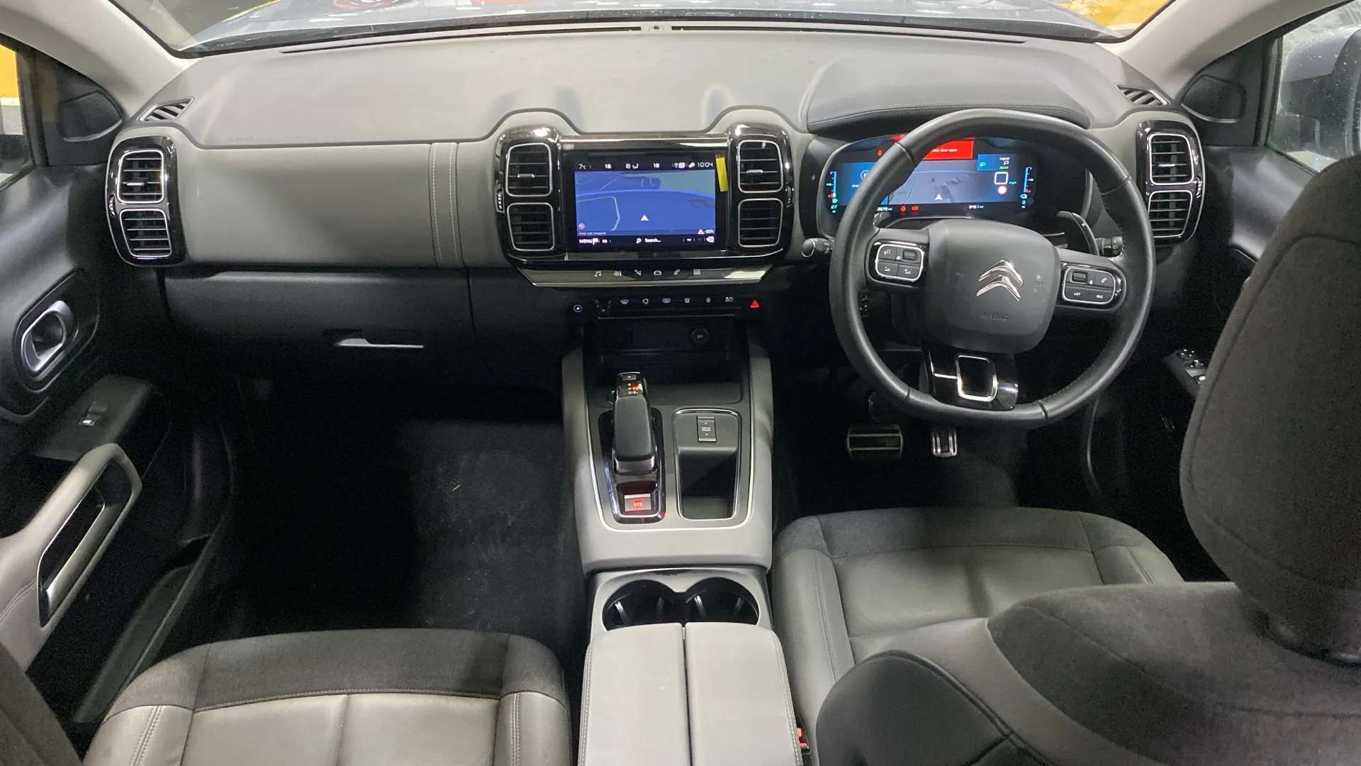 A 2021 CITROEN C5 AIRCROSS 1.6 Plug-in Hybrid 225 Shine Plus e-EAT8 A 2021 CITROEN C5 AIRCROSS 1.6 Plug-in Hybrid 225 Shine Plus e-EAT8