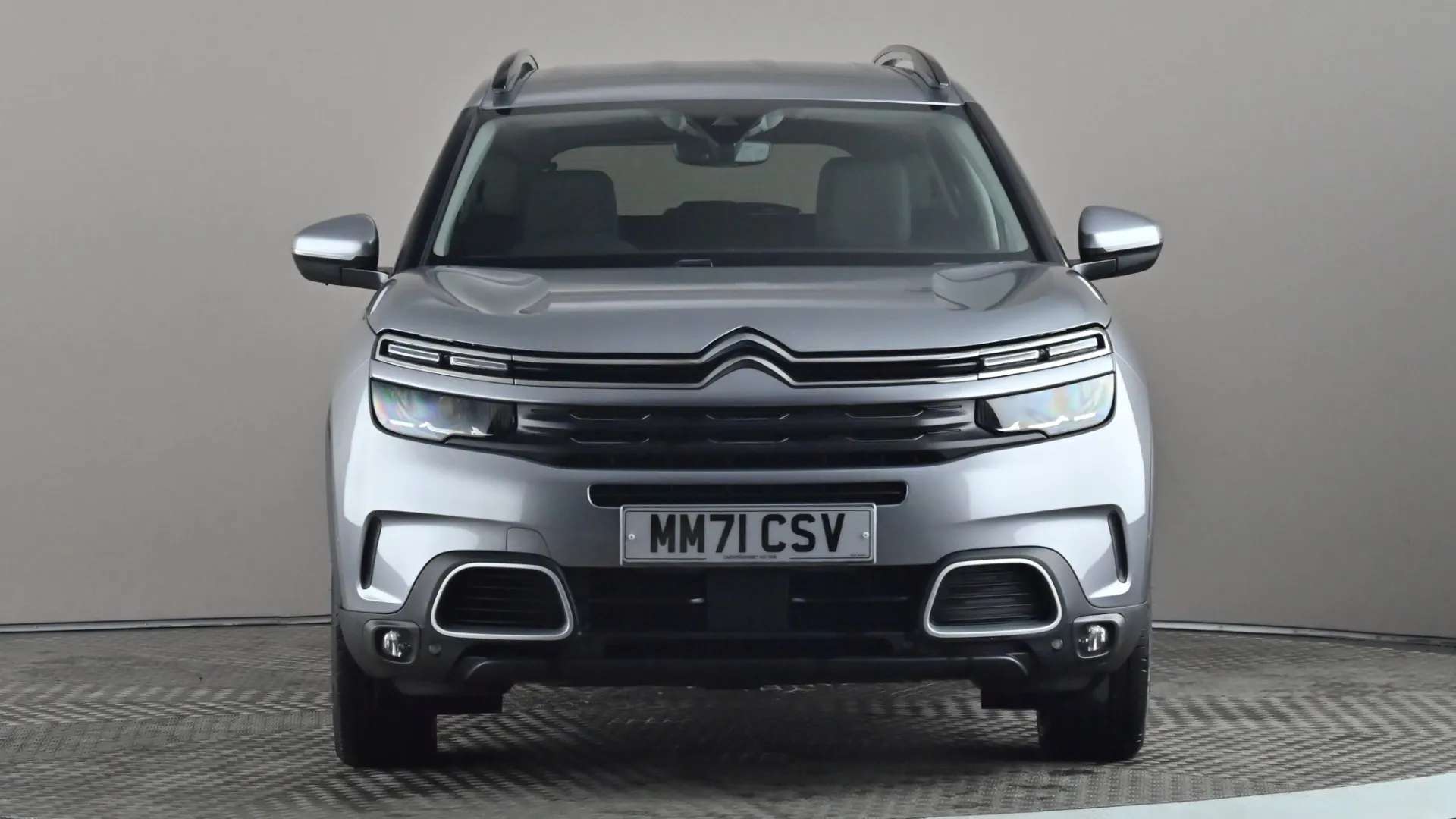 A 2021 CITROEN C5 AIRCROSS 1.6 Plug-in Hybrid 225 Shine Plus e-EAT8 A 2021 CITROEN C5 AIRCROSS 1.6 Plug-in Hybrid 225 Shine Plus e-EAT8