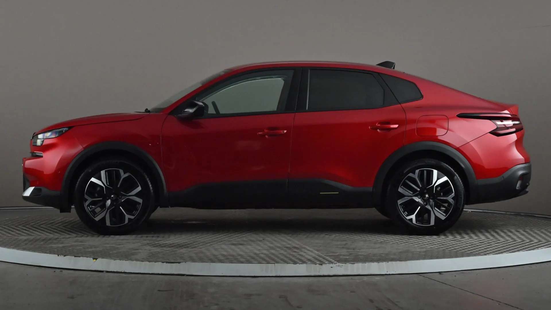 A 2025 CITROEN C4 X 115kW Max Extended Range 54kWh Auto A 2025 CITROEN C4 X 115kW Max Extended Range 54kWh Auto