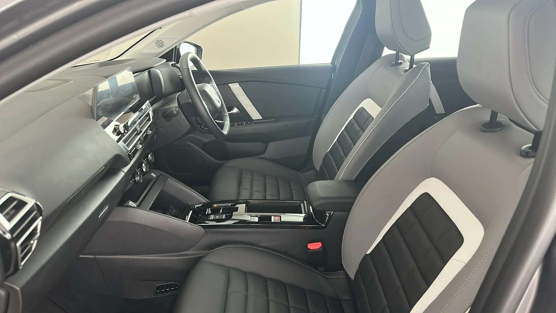 2025 CITROEN C4 2025 CITROEN C4