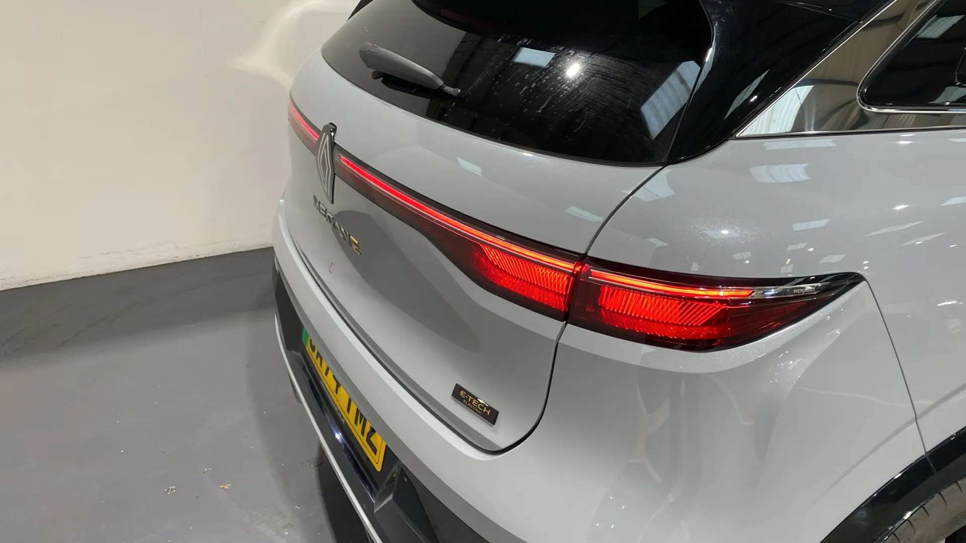 2024 RENAULT MEGANE E-TECH 2024 RENAULT MEGANE E-TECH