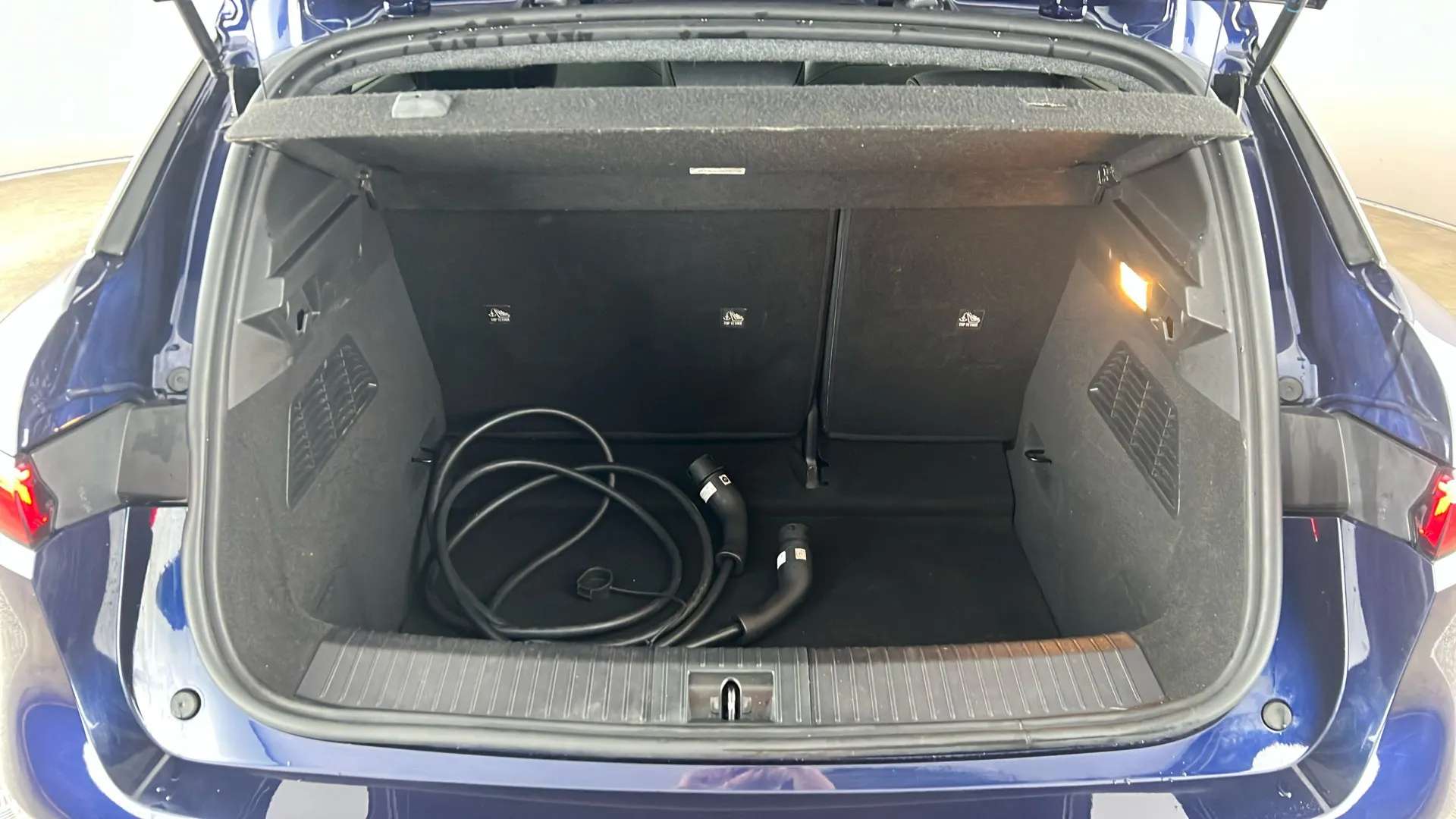 2024 RENAULT MEGANE E-TECH 2024 RENAULT MEGANE E-TECH