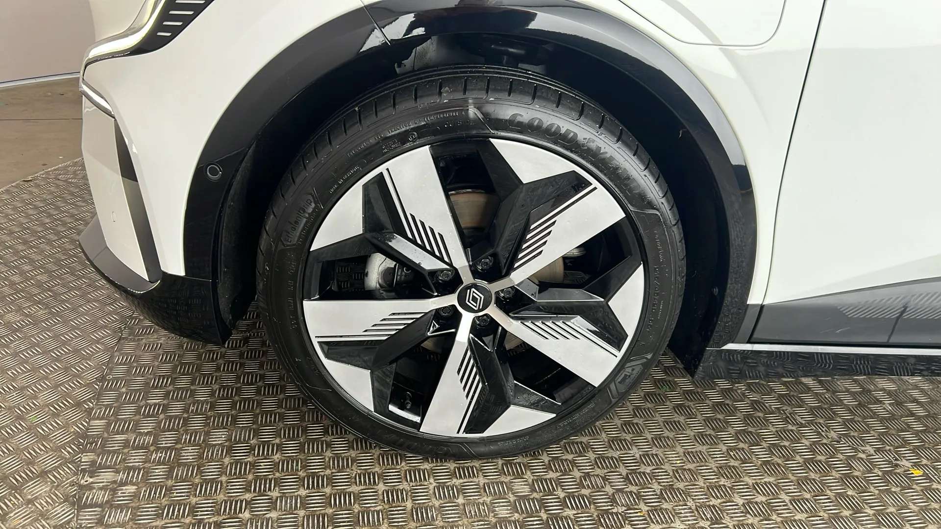 2024 RENAULT MEGANE E-TECH 2024 RENAULT MEGANE E-TECH