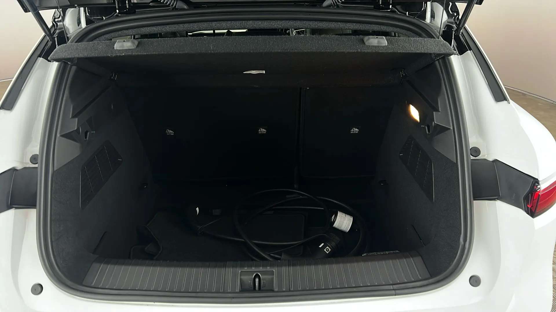 2024 RENAULT MEGANE E-TECH 2024 RENAULT MEGANE E-TECH