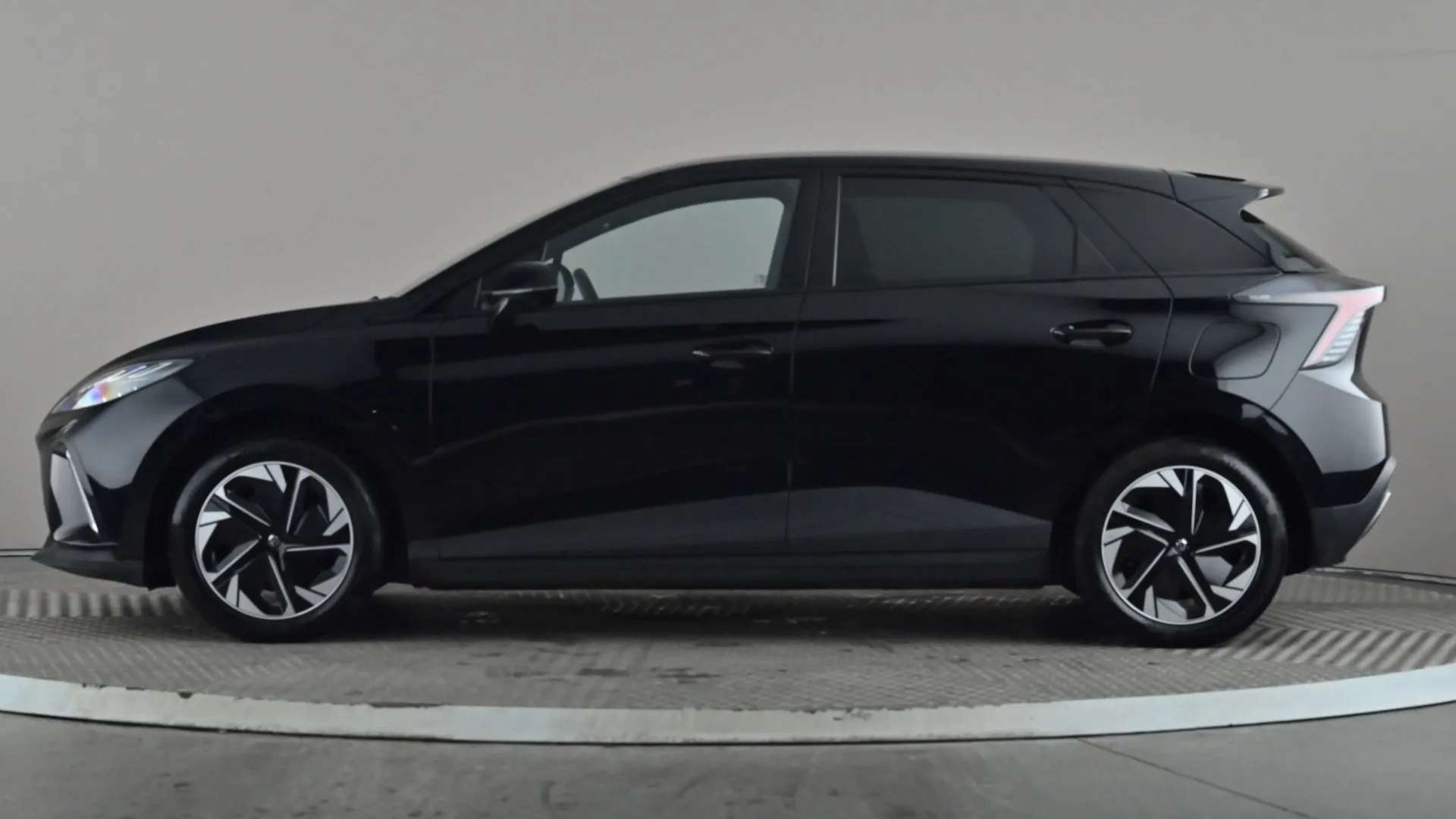 A 2023 MG MOTOR UK MG4 150kW Trophy EV Long Range 64kWh Auto A 2023 MG MOTOR UK MG4 150kW Trophy EV Long Range 64kWh Auto