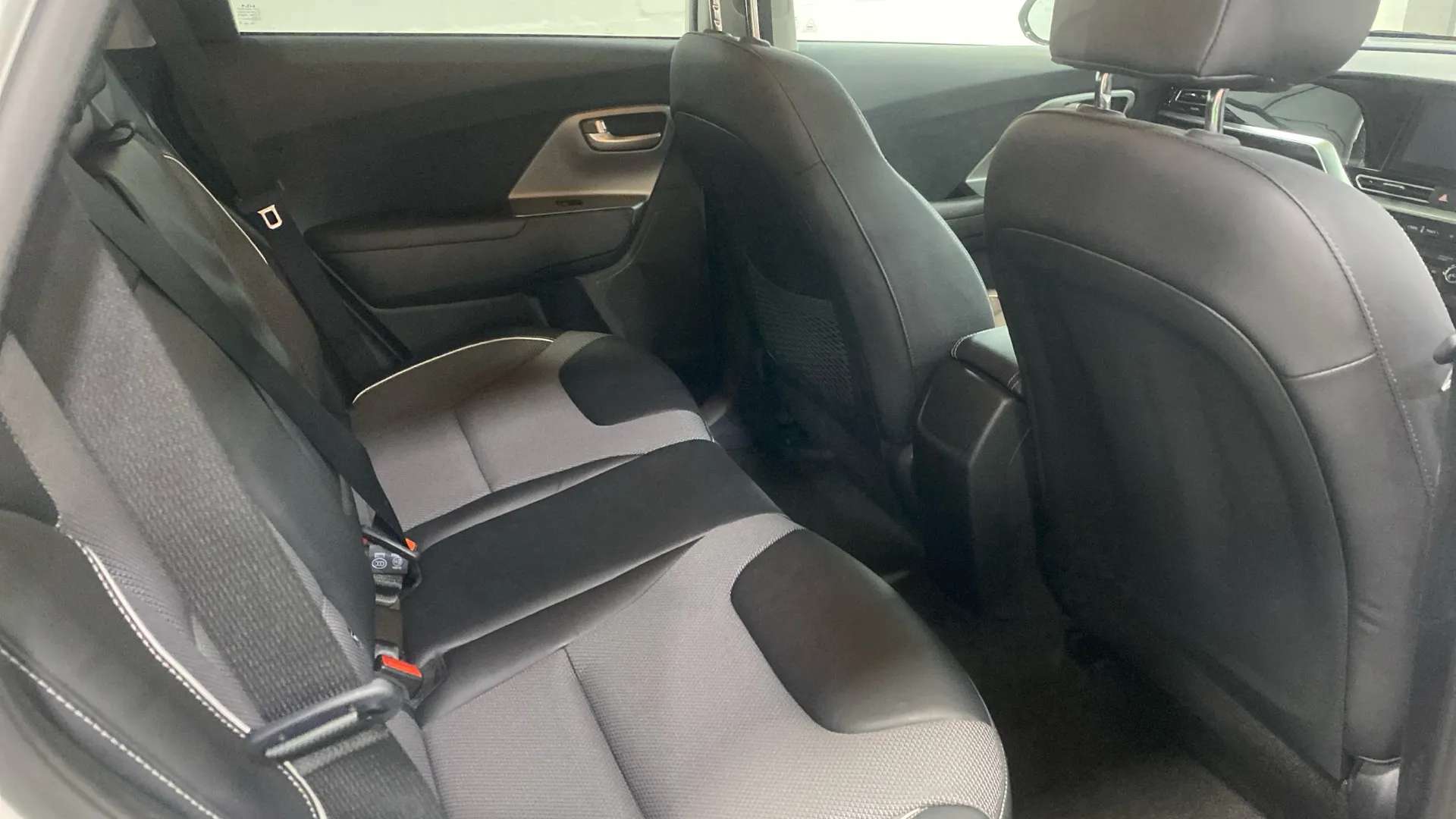 2021 KIA E-NIRO 2021 KIA E-NIRO