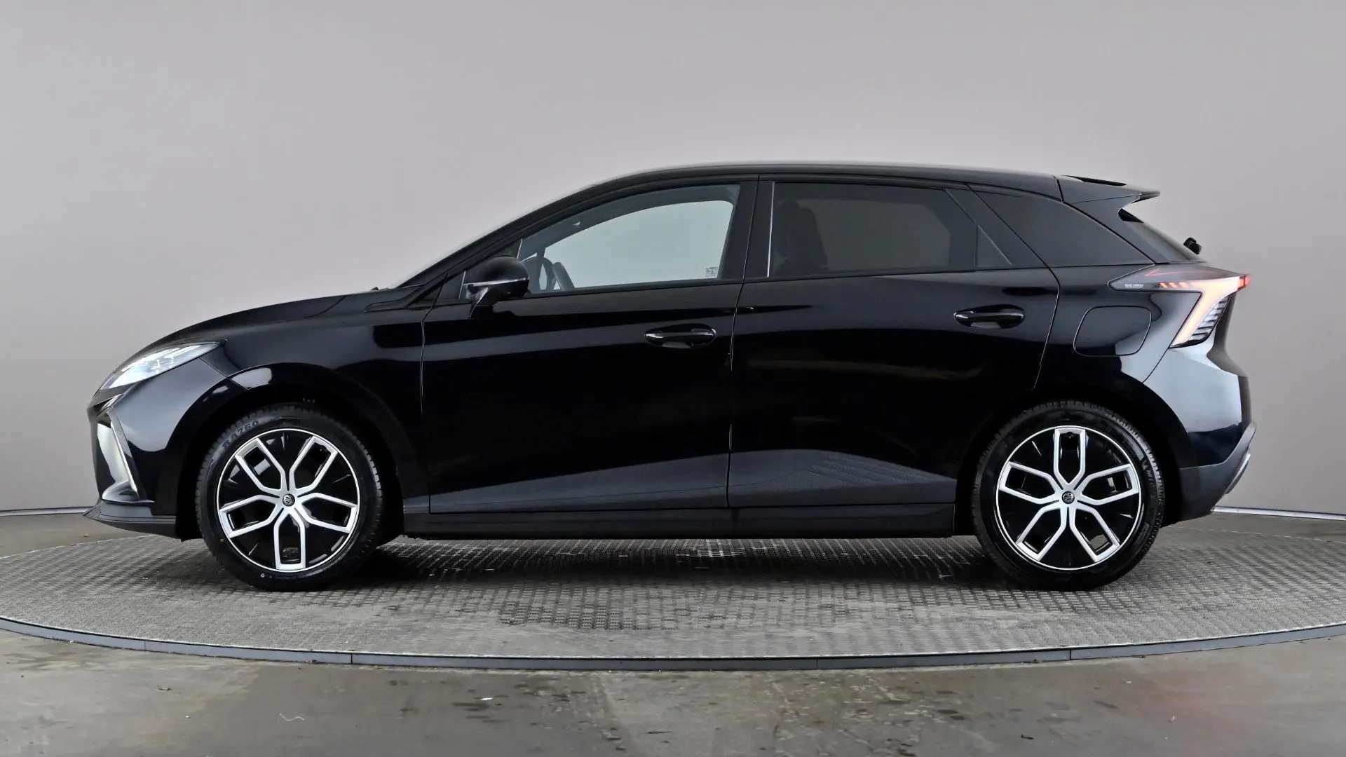 A 2023 MG MOTOR UK MG4 150kW Trophy EV Long Range 64kWh Auto A 2023 MG MOTOR UK MG4 150kW Trophy EV Long Range 64kWh Auto