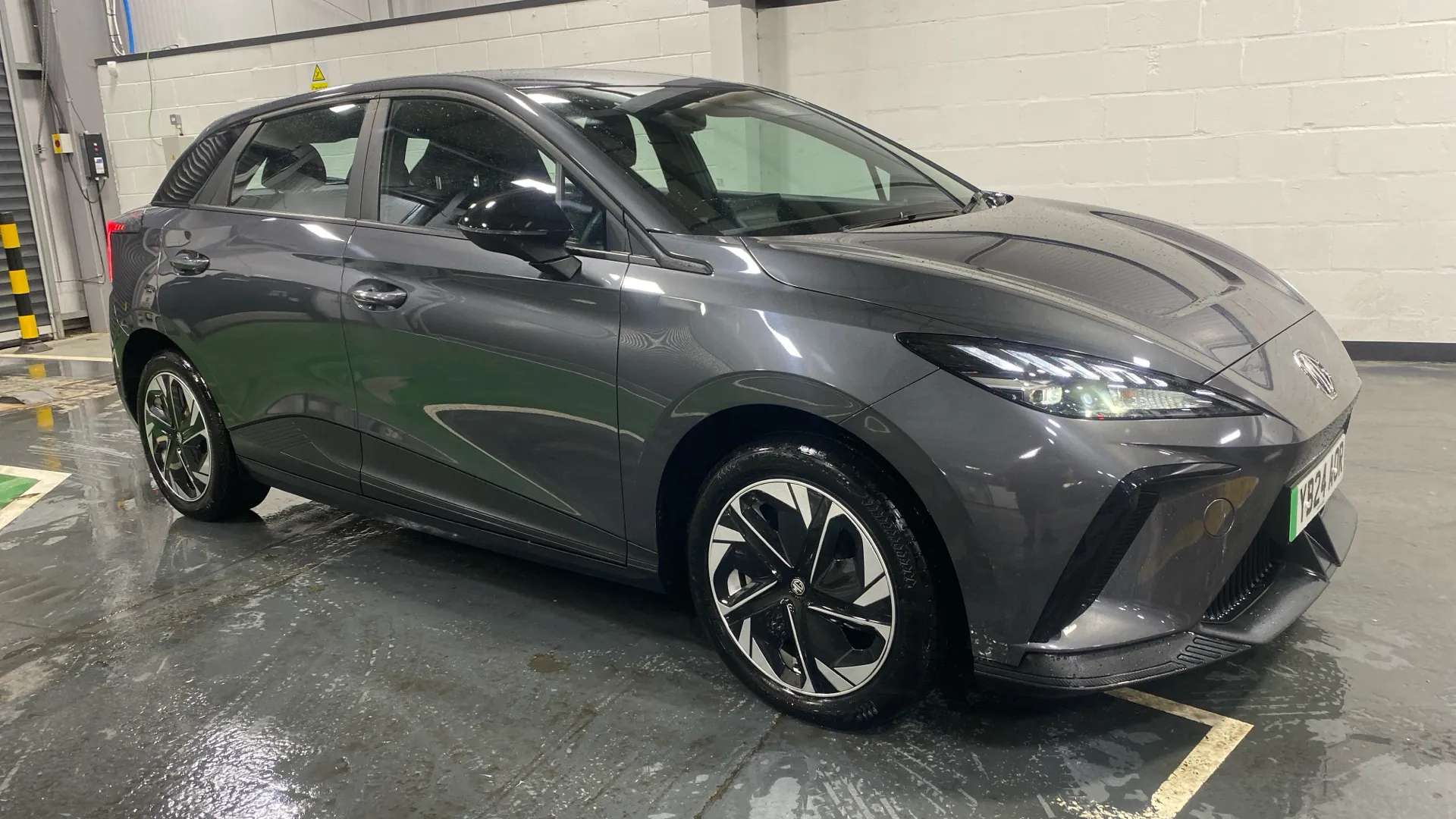 A 2024 MG MOTOR UK MG4 150kW SE EV Long Range 64kWh Auto A 2024 MG MOTOR UK MG4 150kW SE EV Long Range 64kWh Auto