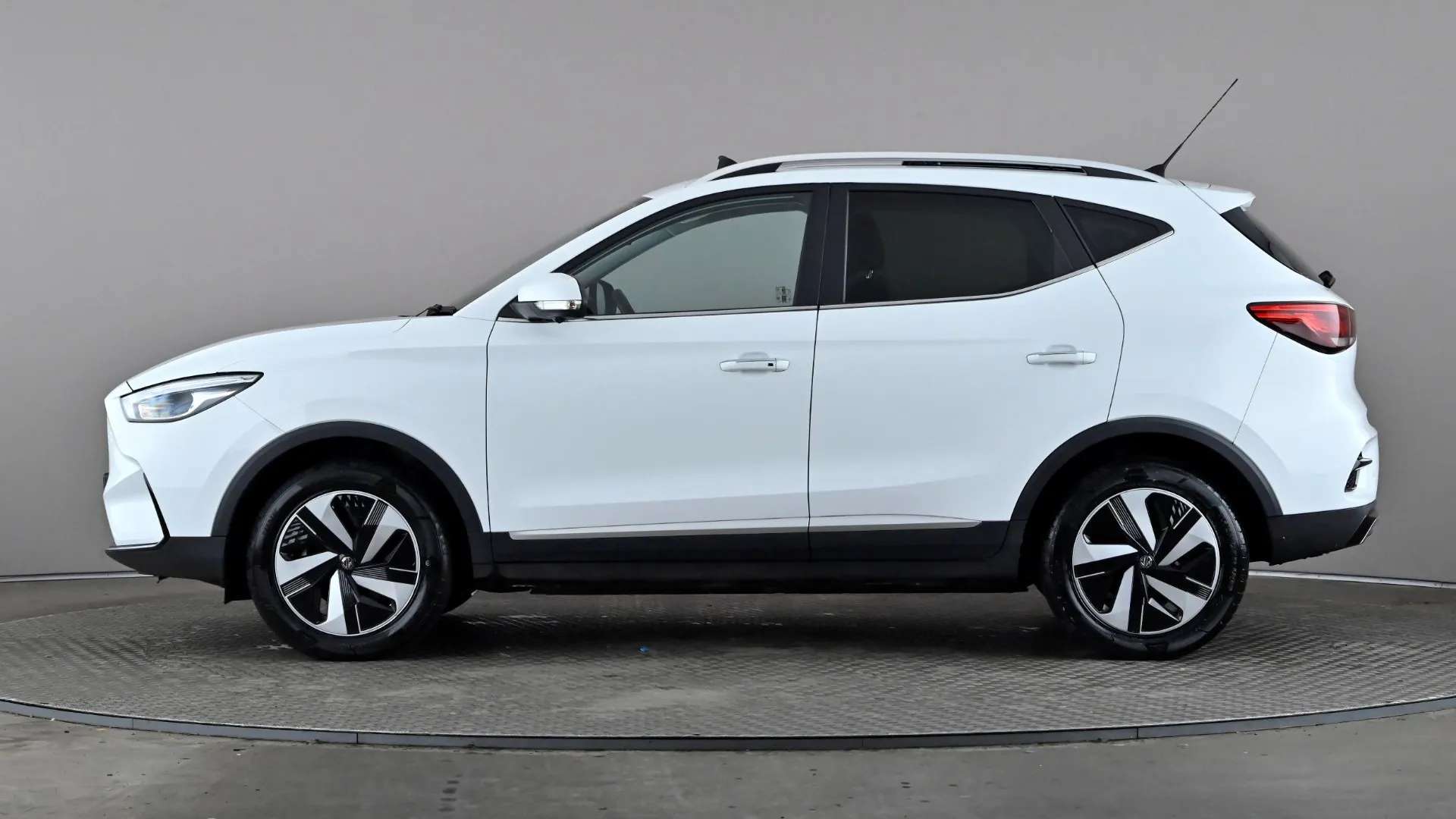 A 2023 MG MOTOR UK ZS 115kW Trophy EV Long Range 73kWh Auto A 2023 MG MOTOR UK ZS 115kW Trophy EV Long Range 73kWh Auto