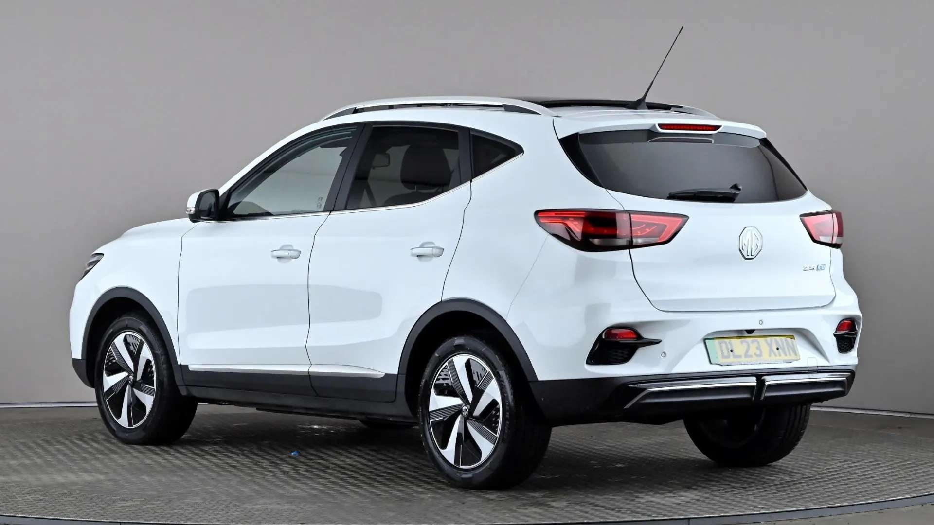 A 2023 MG MOTOR UK ZS 115kW Trophy EV Long Range 73kWh Auto A 2023 MG MOTOR UK ZS 115kW Trophy EV Long Range 73kWh Auto