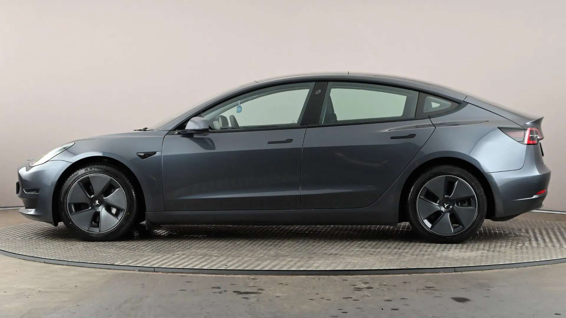 A 2021 TESLA MODEL 3 Long Range AWD Auto A 2021 TESLA MODEL 3 Long Range AWD Auto