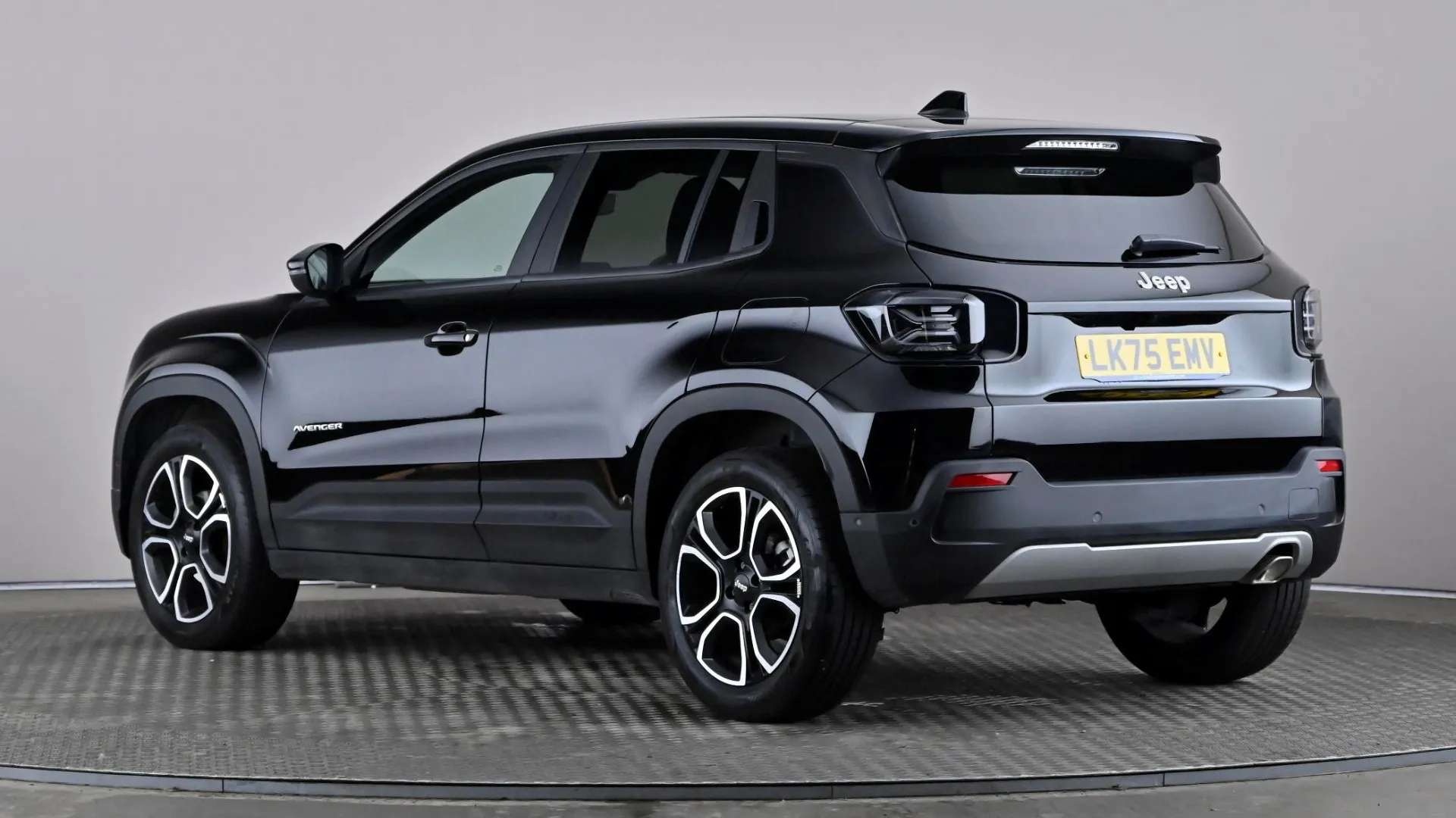 A 2025 JEEP AVENGER 1.2 Summit A 2025 JEEP AVENGER 1.2 Summit