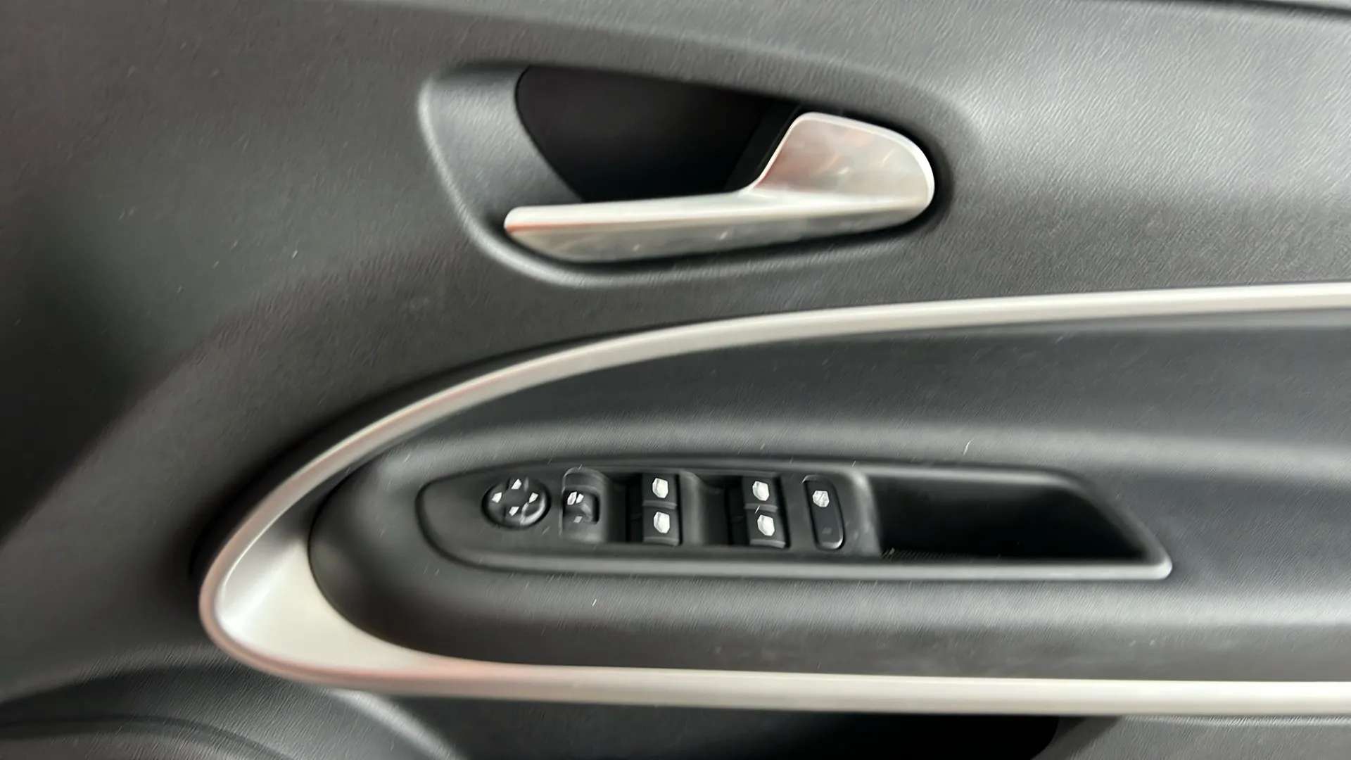 2025 JEEP AVENGER 2025 JEEP AVENGER