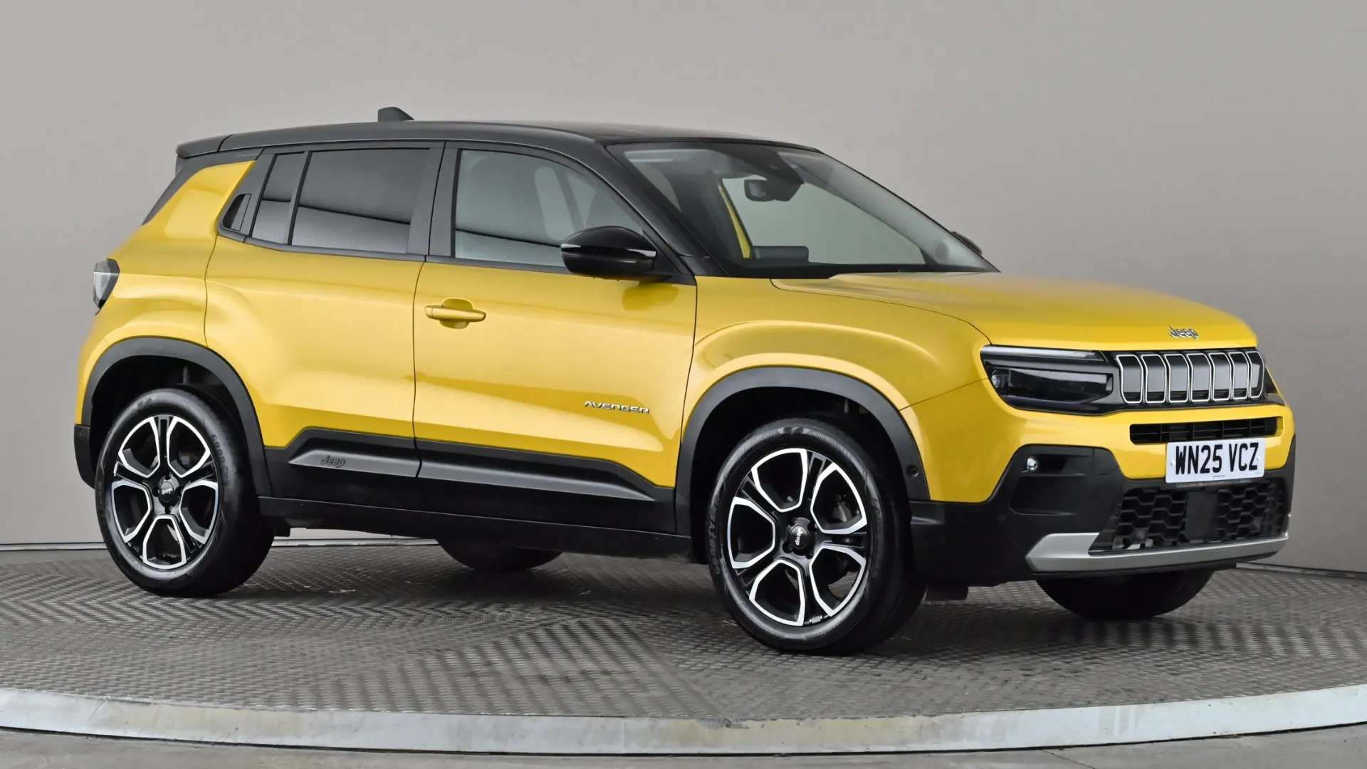 A 2025 JEEP AVENGER 1.2 Summit A 2025 JEEP AVENGER 1.2 Summit