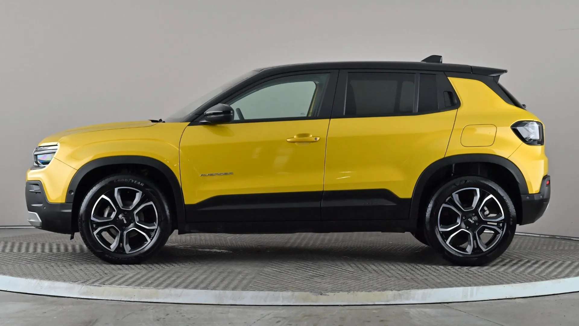 A 2025 JEEP AVENGER 1.2 Summit A 2025 JEEP AVENGER 1.2 Summit
