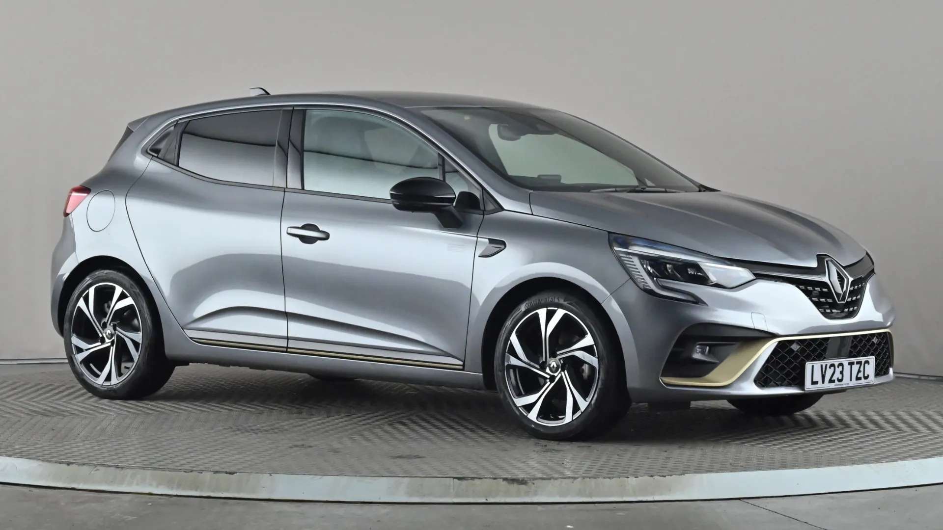 A 2023 RENAULT CLIO 1.6 E-TECH full hybrid 145 Engineered Auto A 2023 RENAULT CLIO 1.6 E-TECH full hybrid 145 Engineered Auto