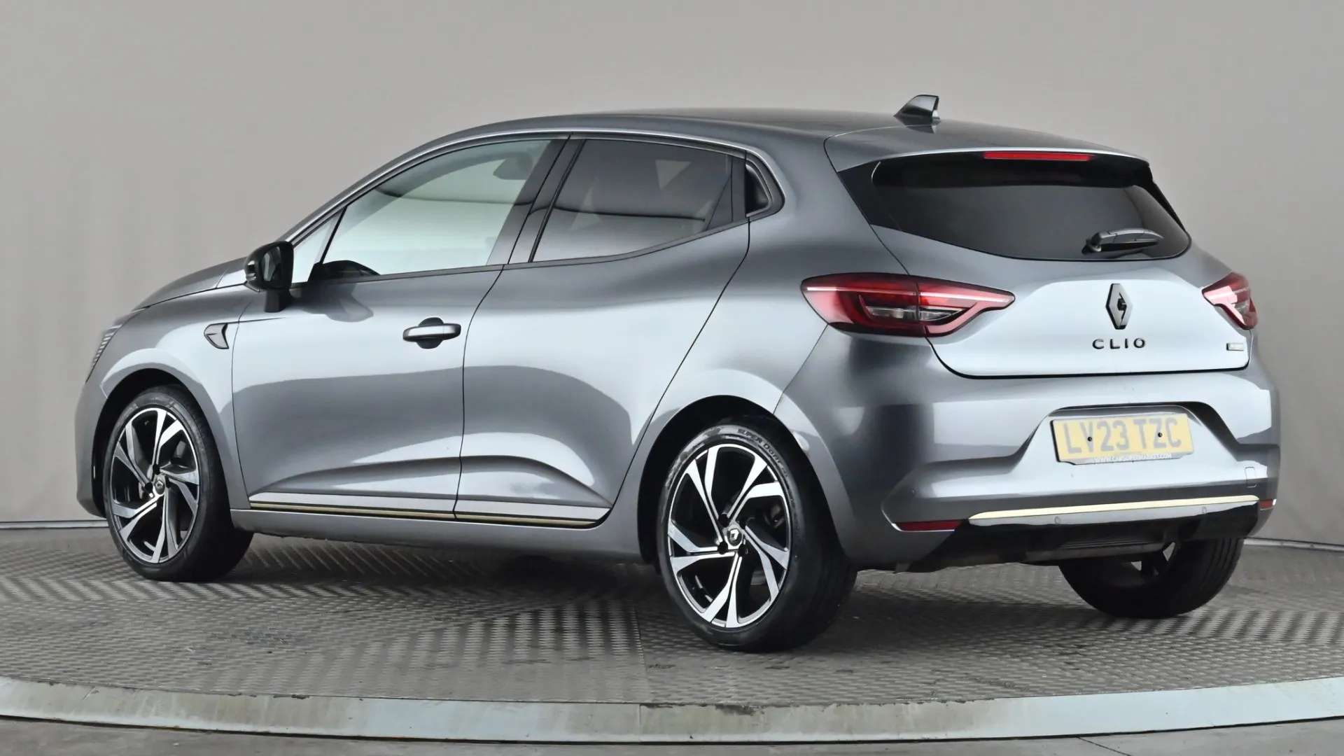 A 2023 RENAULT CLIO 1.6 E-TECH full hybrid 145 Engineered Auto A 2023 RENAULT CLIO 1.6 E-TECH full hybrid 145 Engineered Auto