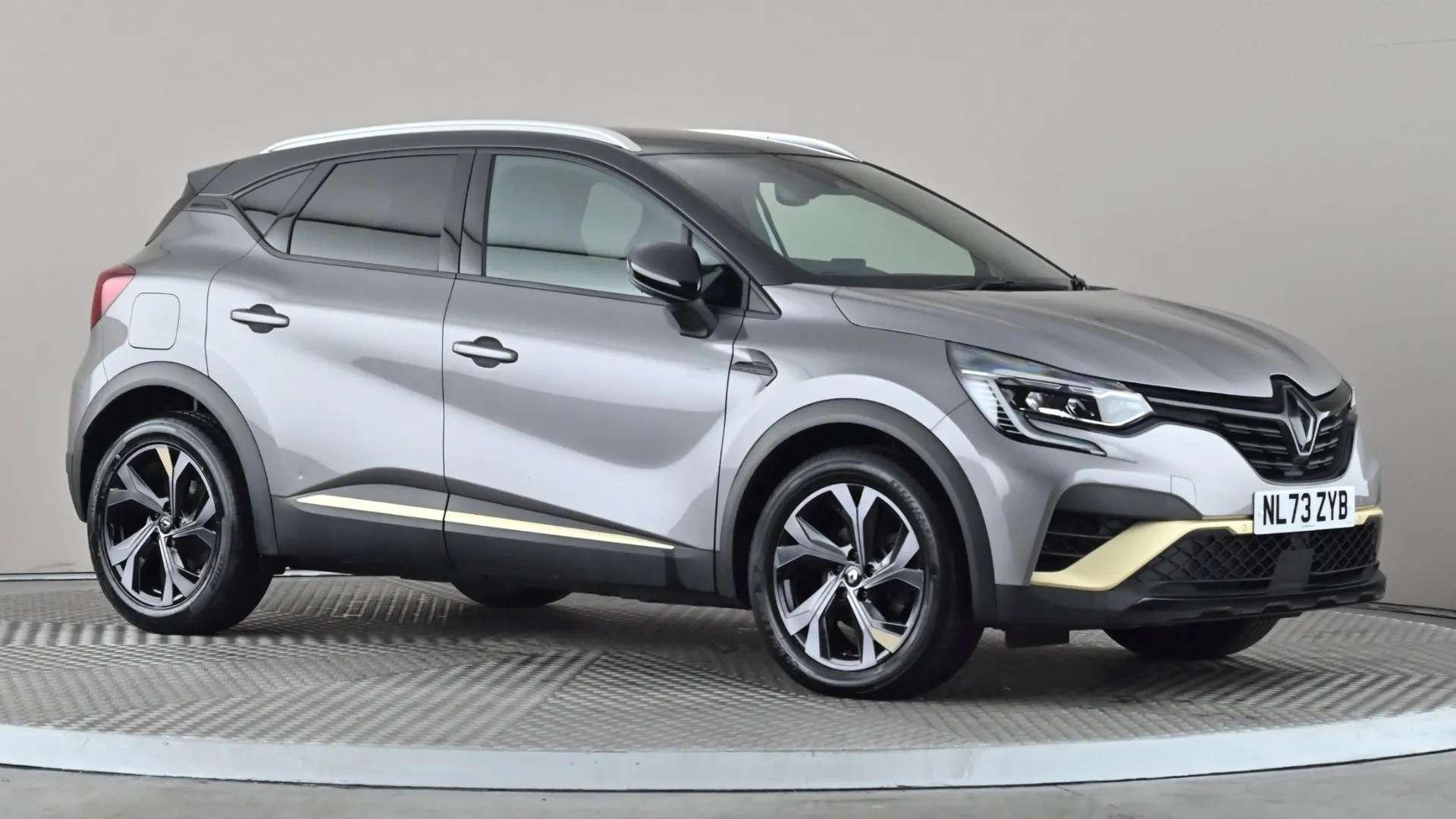 A 2023 RENAULT CAPTUR 1.6 E-Tech Plug-in hybrid 160 Engineered Auto A 2023 RENAULT CAPTUR 1.6 E-Tech Plug-in hybrid 160 Engineered Auto