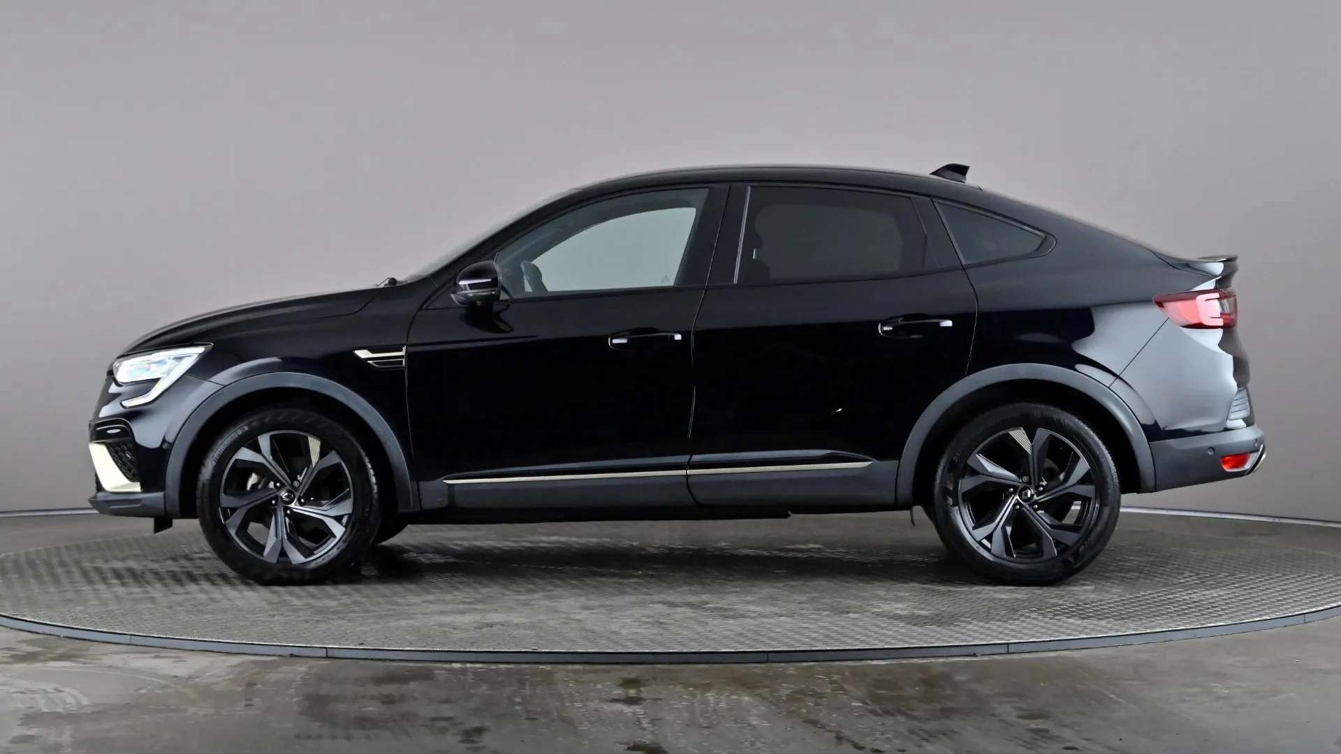 A 2022 RENAULT ARKANA 1.6 E-Tech full hybrid 145 Engineered Auto A 2022 RENAULT ARKANA 1.6 E-Tech full hybrid 145 Engineered Auto