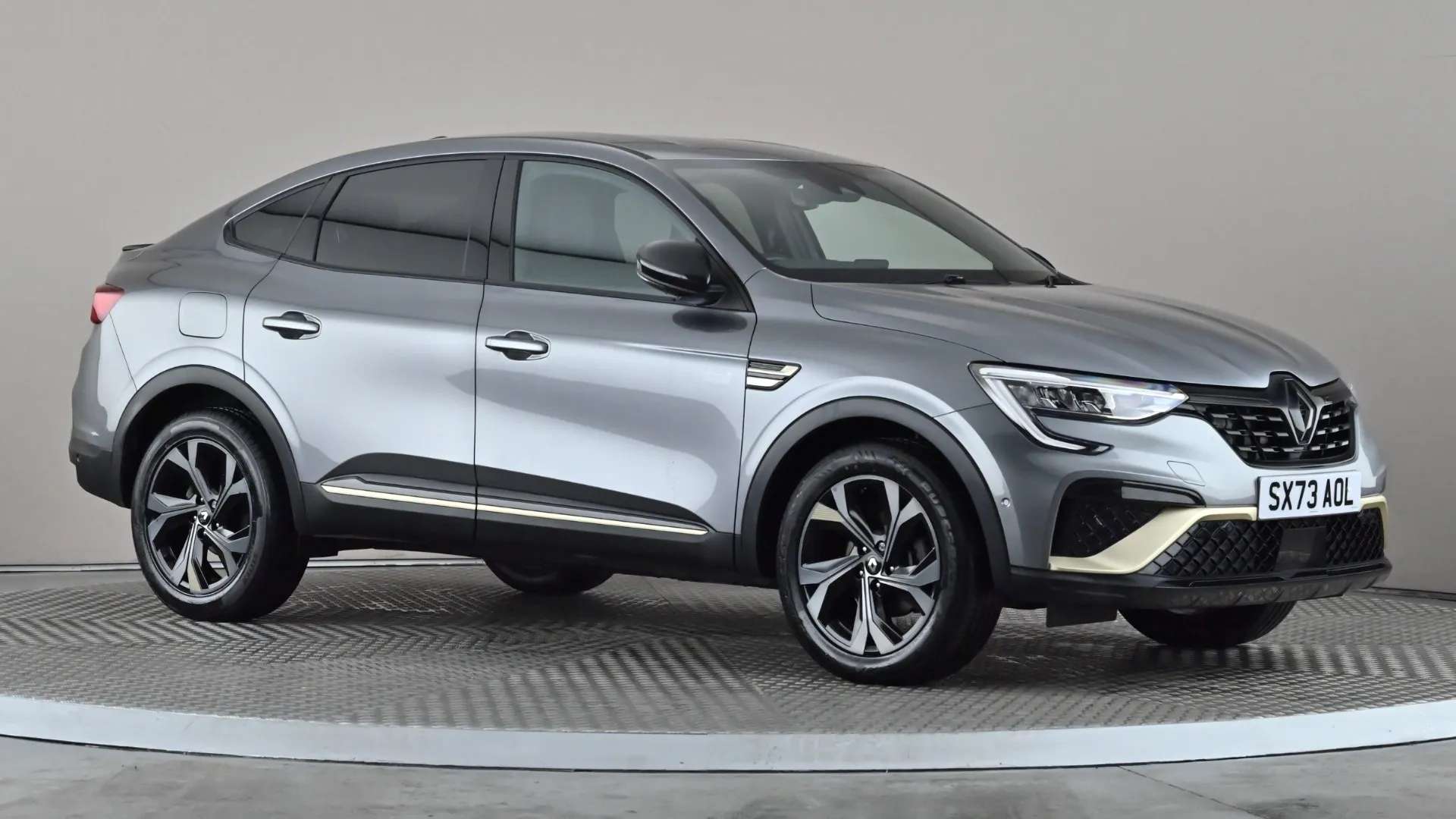A 2023 RENAULT ARKANA 1.6 E-Tech full hybrid 145 Engineered Auto A 2023 RENAULT ARKANA 1.6 E-Tech full hybrid 145 Engineered Auto