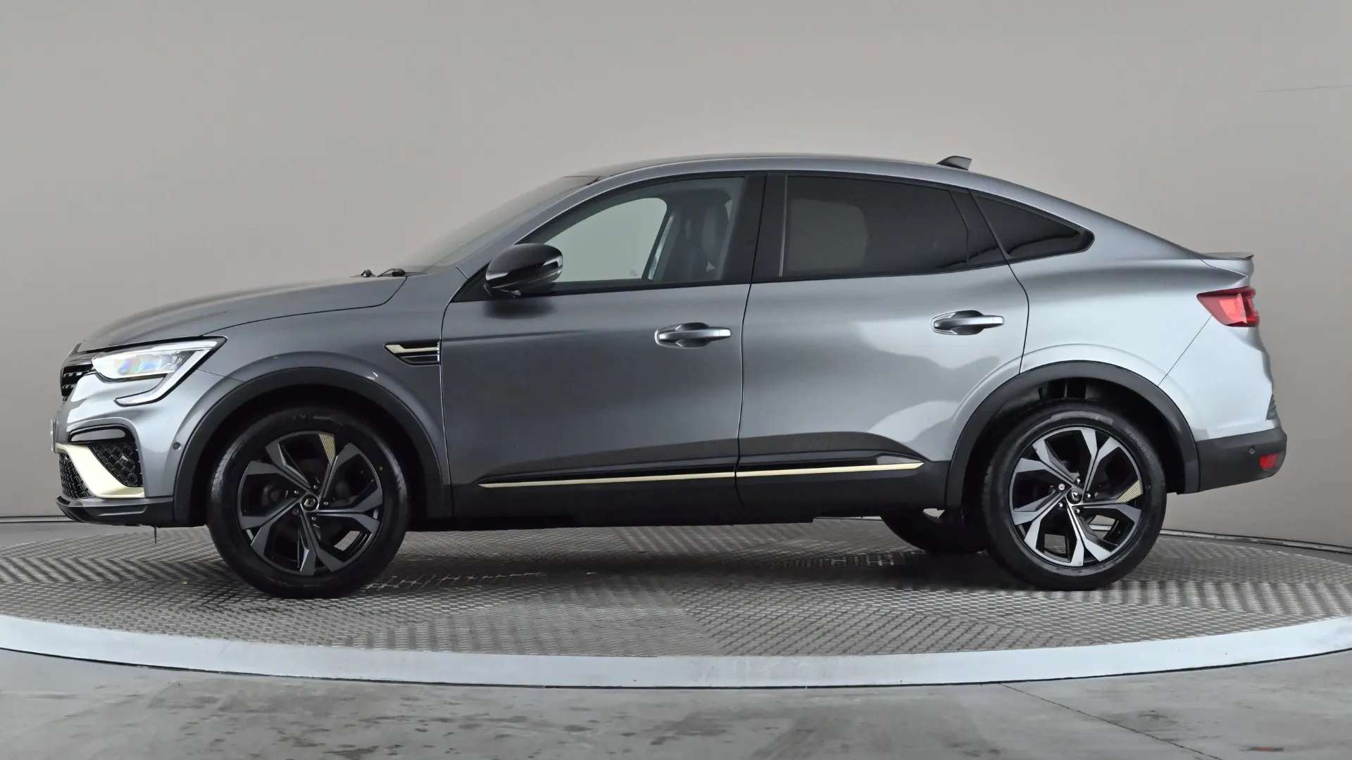 A 2023 RENAULT ARKANA 1.6 E-Tech full hybrid 145 Engineered Auto A 2023 RENAULT ARKANA 1.6 E-Tech full hybrid 145 Engineered Auto