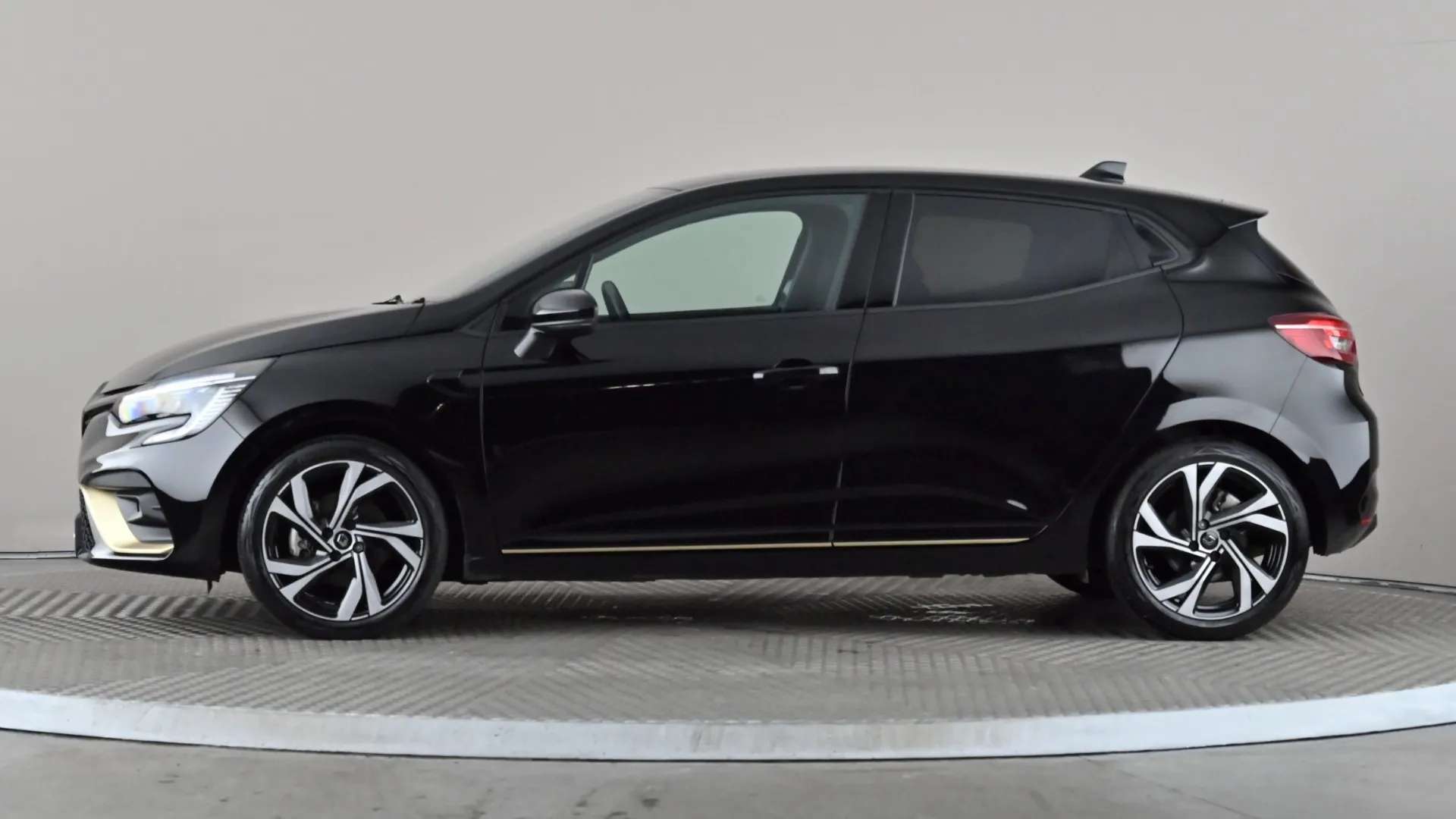 A 2023 RENAULT CLIO 1.6 E-TECH full hybrid 145 Engineered Auto A 2023 RENAULT CLIO 1.6 E-TECH full hybrid 145 Engineered Auto