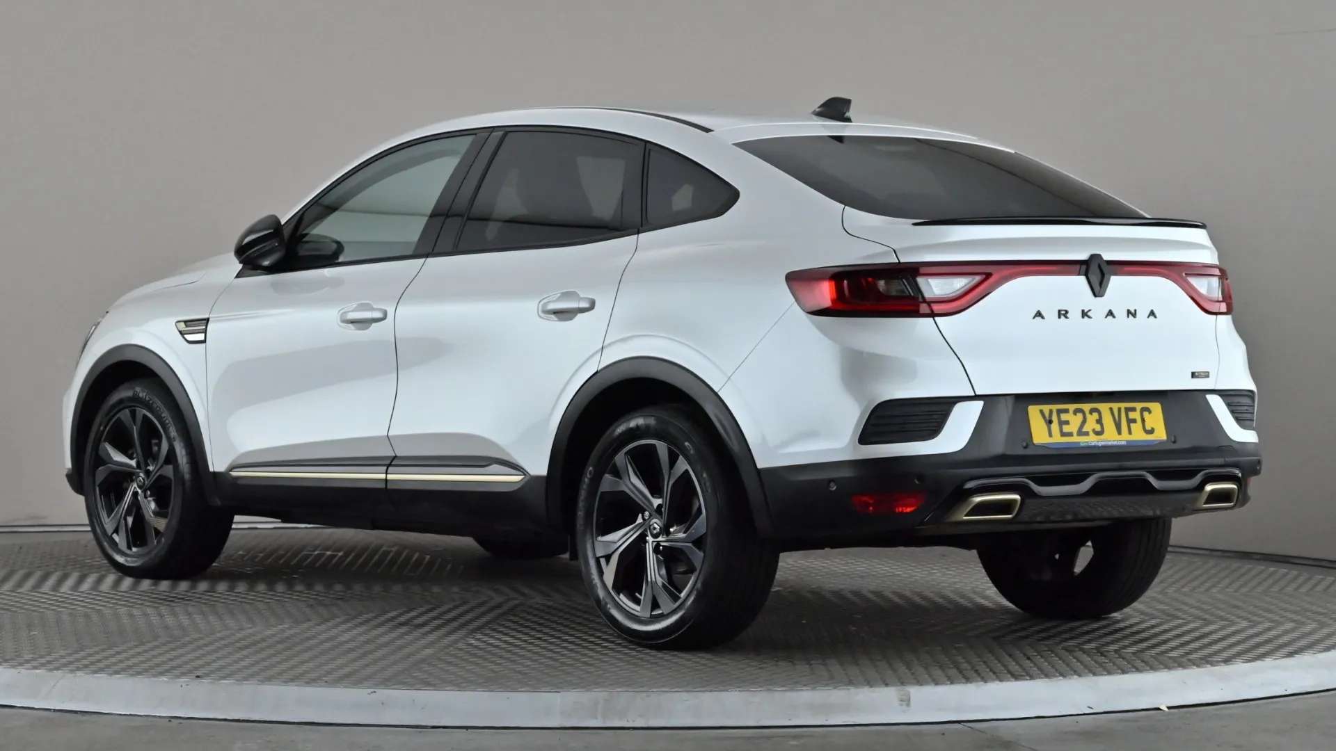 A 2023 RENAULT ARKANA 1.6 E-Tech full hybrid 145 Engineered Auto A 2023 RENAULT ARKANA 1.6 E-Tech full hybrid 145 Engineered Auto