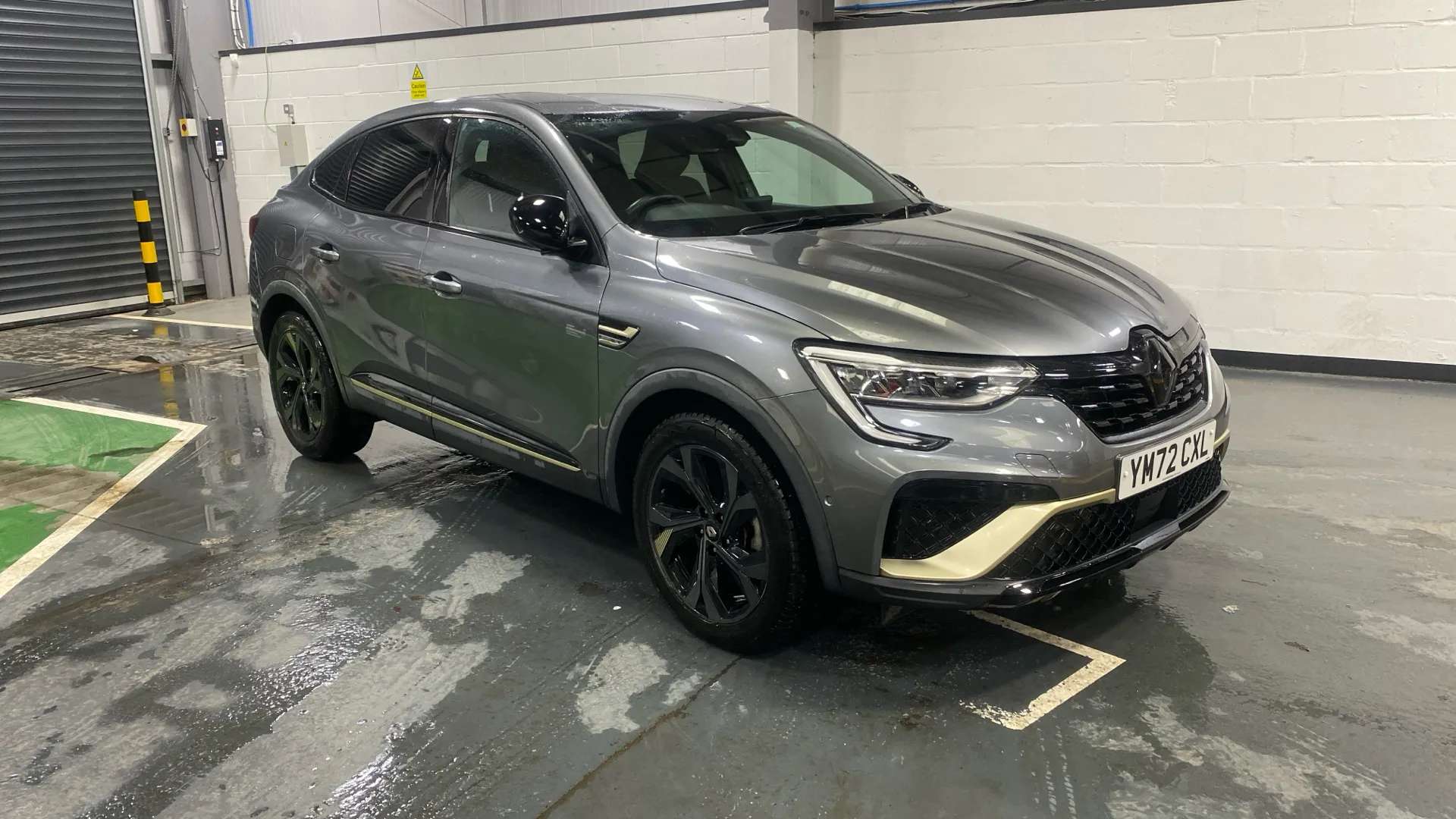 A 2022 RENAULT ARKANA 1.6 E-Tech full hybrid 145 Engineered Auto A 2022 RENAULT ARKANA 1.6 E-Tech full hybrid 145 Engineered Auto