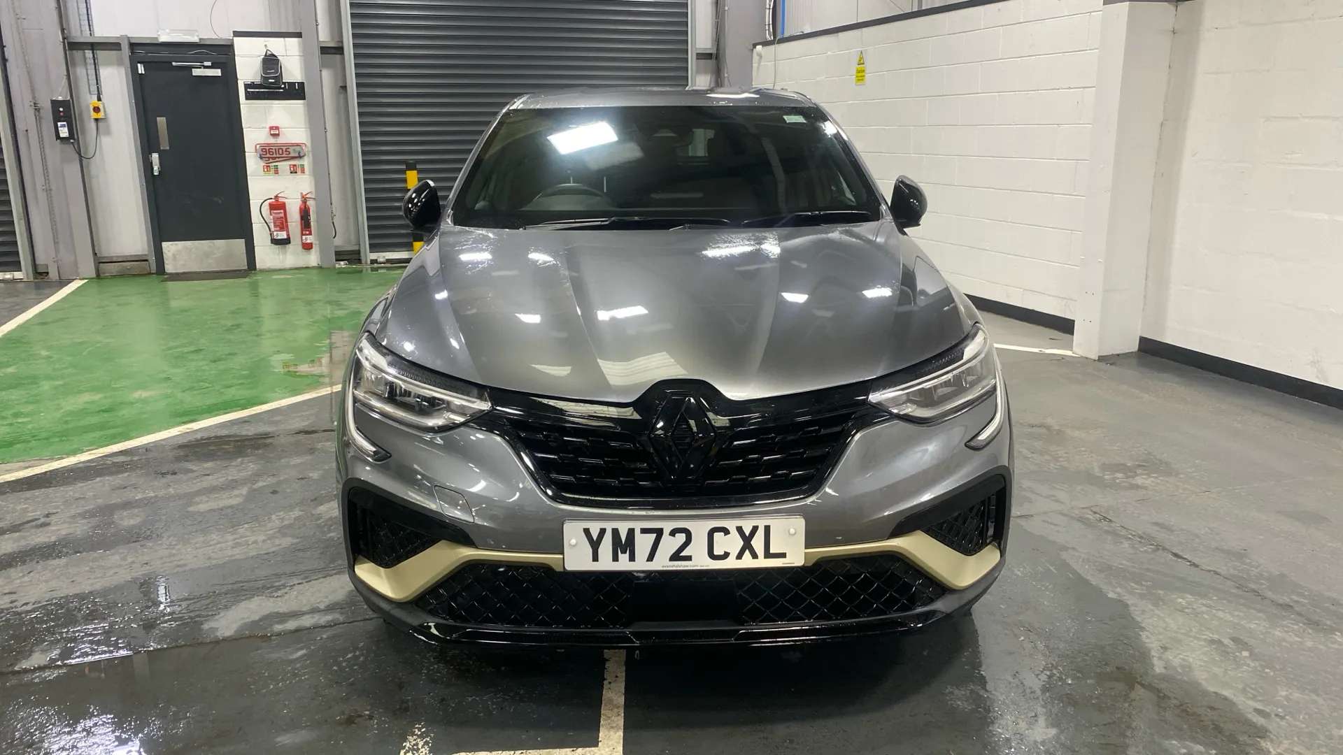 A 2022 RENAULT ARKANA 1.6 E-Tech full hybrid 145 Engineered Auto A 2022 RENAULT ARKANA 1.6 E-Tech full hybrid 145 Engineered Auto