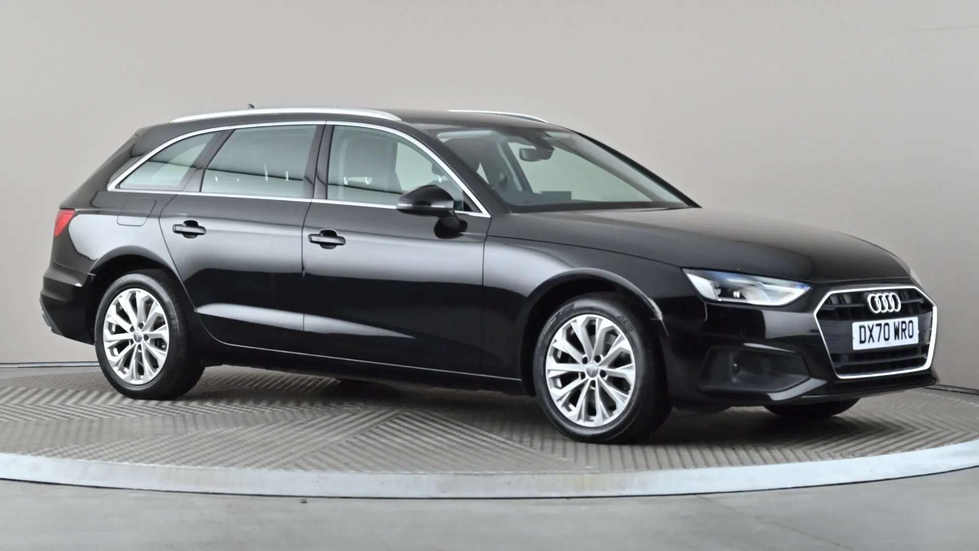 A 2020 AUDI A4 30 TDI Technik S Tronic A 2020 AUDI A4 30 TDI Technik S Tronic