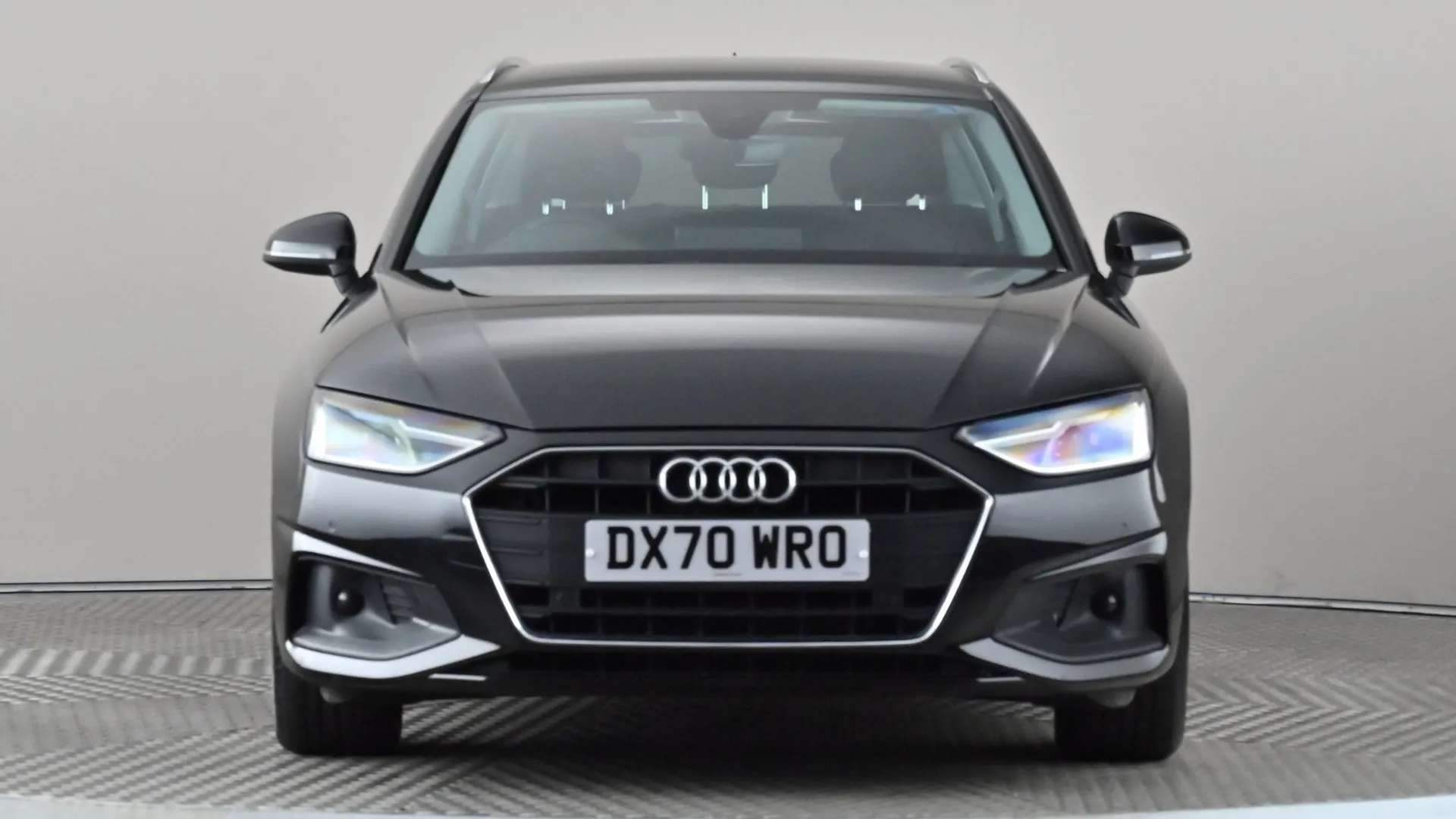 A 2020 AUDI A4 30 TDI Technik S Tronic A 2020 AUDI A4 30 TDI Technik S Tronic