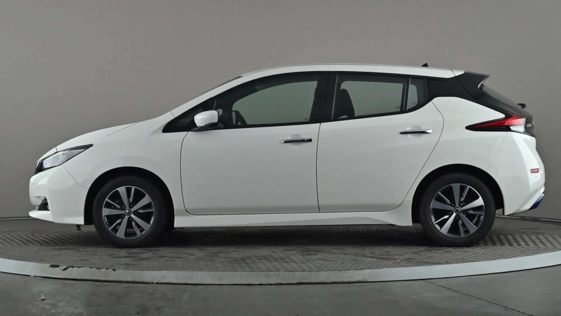 A 2018 NISSAN LEAF 110kW Acenta 40kWh Auto A 2018 NISSAN LEAF 110kW Acenta 40kWh Auto