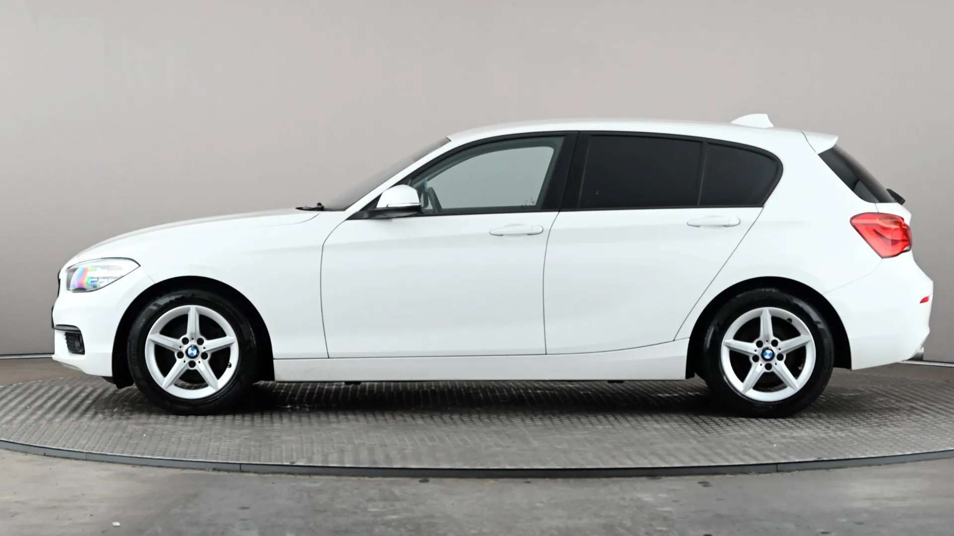 A 2016 BMW 1 SERIES 116d EfficientDynamics Plus A 2016 BMW 1 SERIES 116d EfficientDynamics Plus