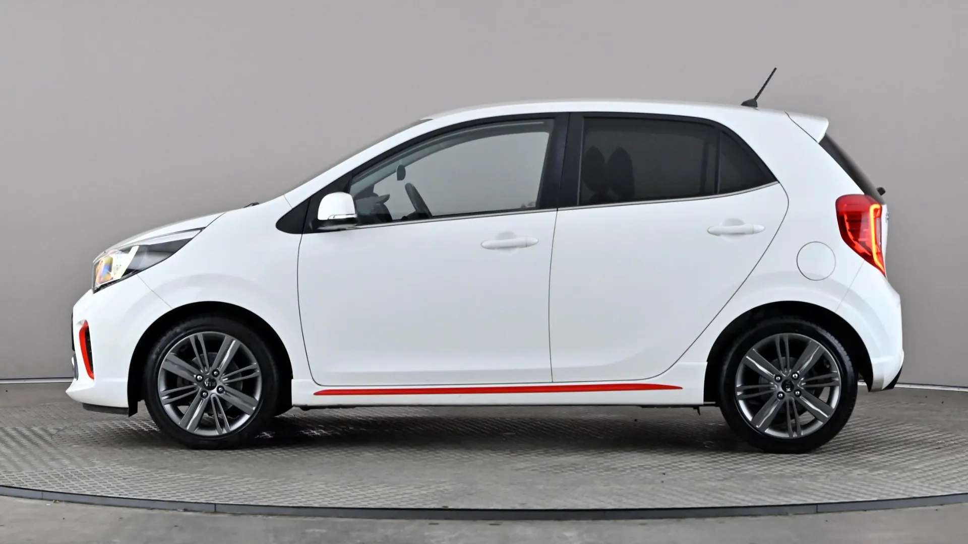 A 2017 KIA PICANTO 1.0 GT-line A 2017 KIA PICANTO 1.0 GT-line