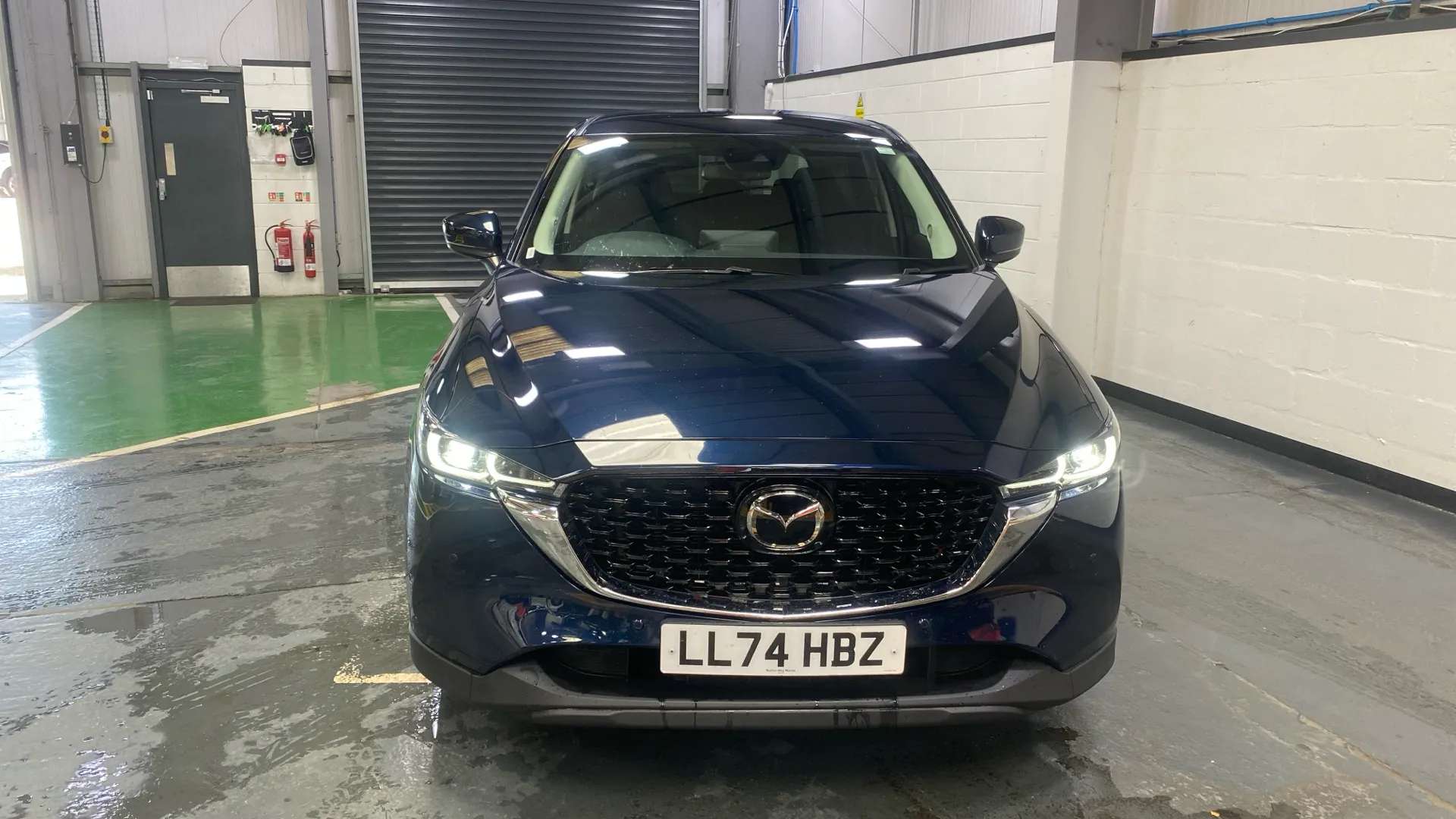 A 2024 MAZDA CX-5 2.0 e-Skyactiv G MHEV Centre-Line Auto A 2024 MAZDA CX-5 2.0 e-Skyactiv G MHEV Centre-Line Auto