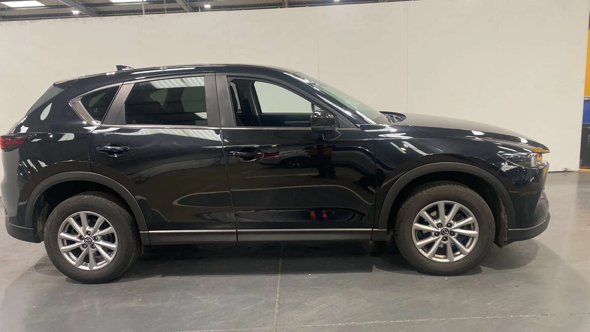 A 2024 MAZDA CX-5 2.0 e-Skyactiv G MHEV Centre-Line Auto A 2024 MAZDA CX-5 2.0 e-Skyactiv G MHEV Centre-Line Auto
